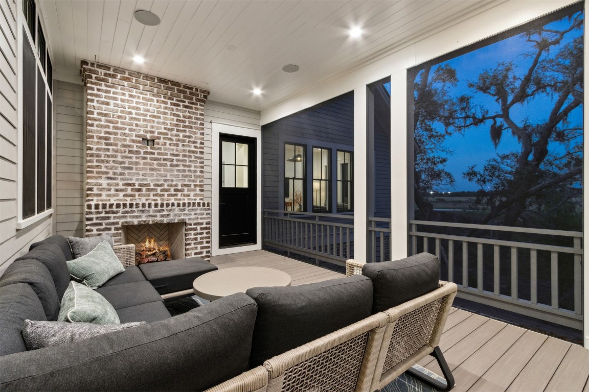 Fernandina Beach, Florida, 32034, United States, 5 Bedrooms Bedrooms, ,4 BathroomsBathrooms,Residential,For Sale,1983065