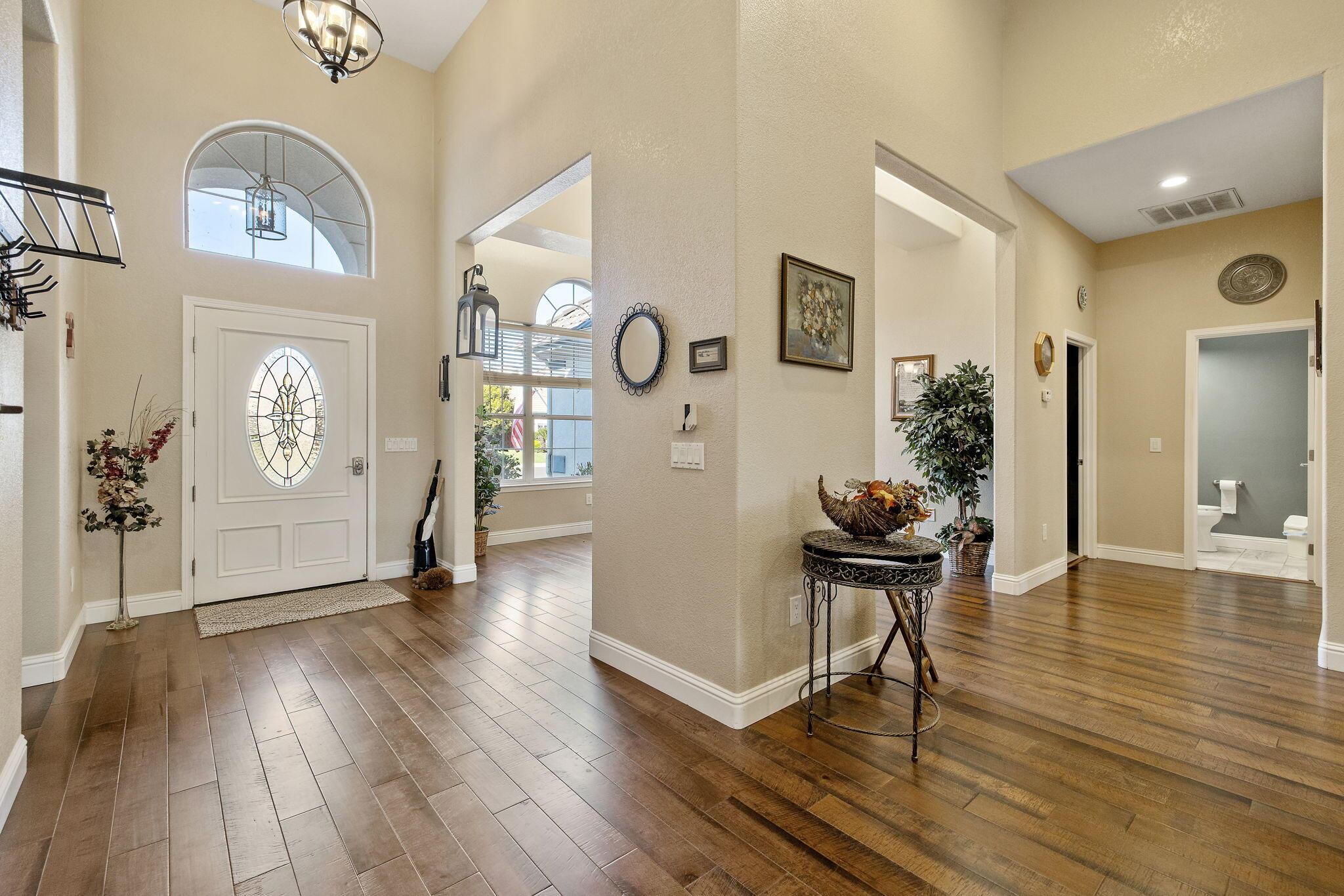 Visalia, California, 93292, United States, 4 Bedrooms Bedrooms, ,3 BathroomsBathrooms,Residential,For Sale,1977045