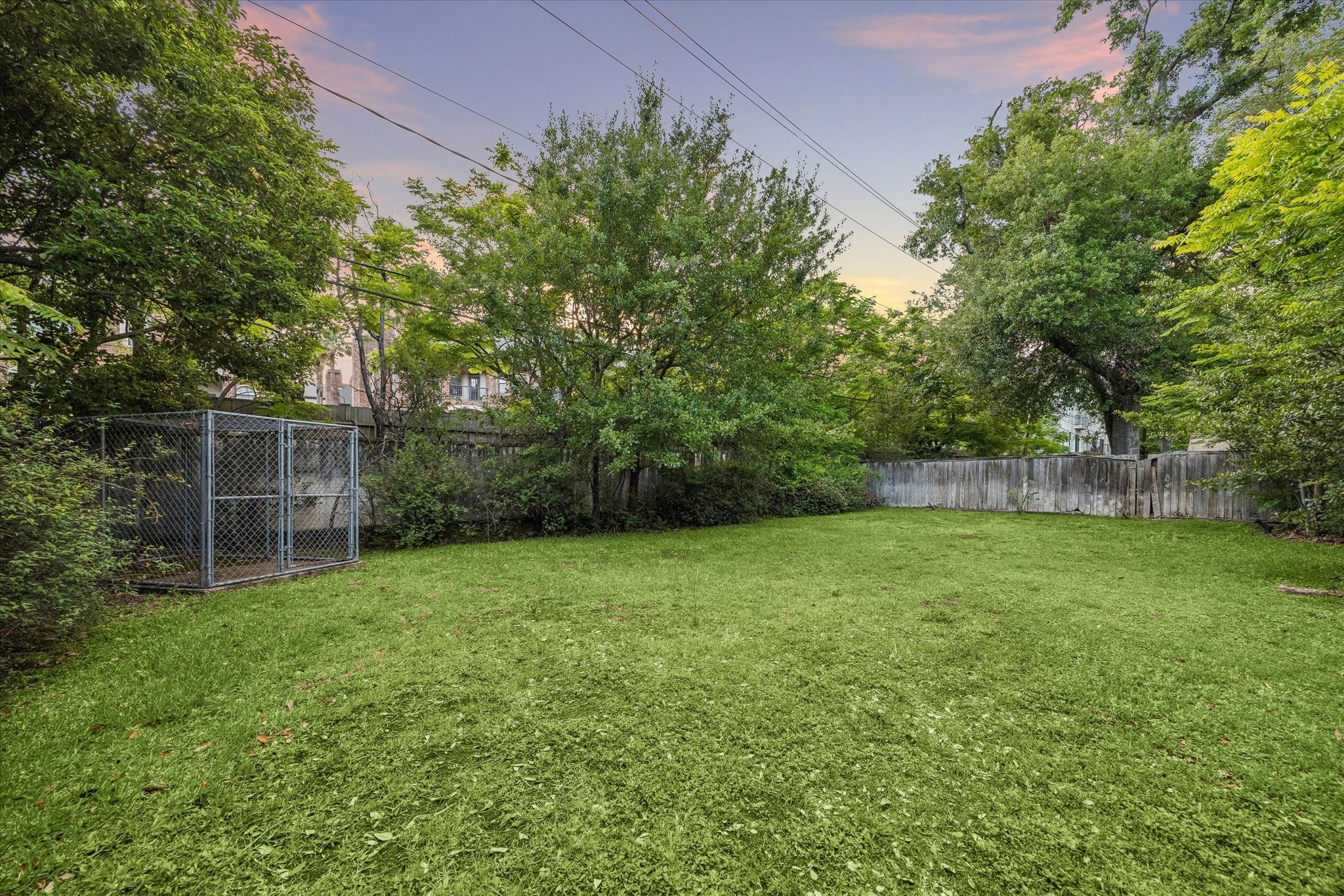  2126 Chimney Rock Road - 物件實景