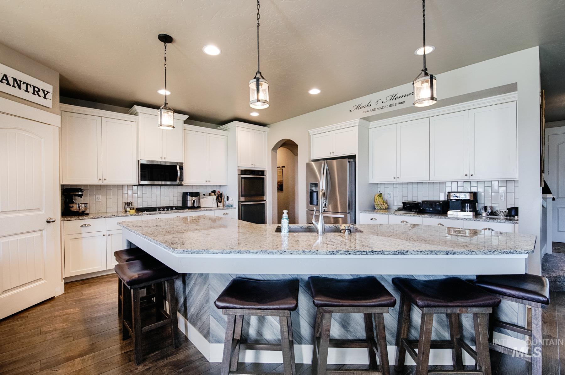 Kuna, Idaho, 83634, United States, 5 Bedrooms Bedrooms, ,4 BathroomsBathrooms,Residential,For Sale,1848716