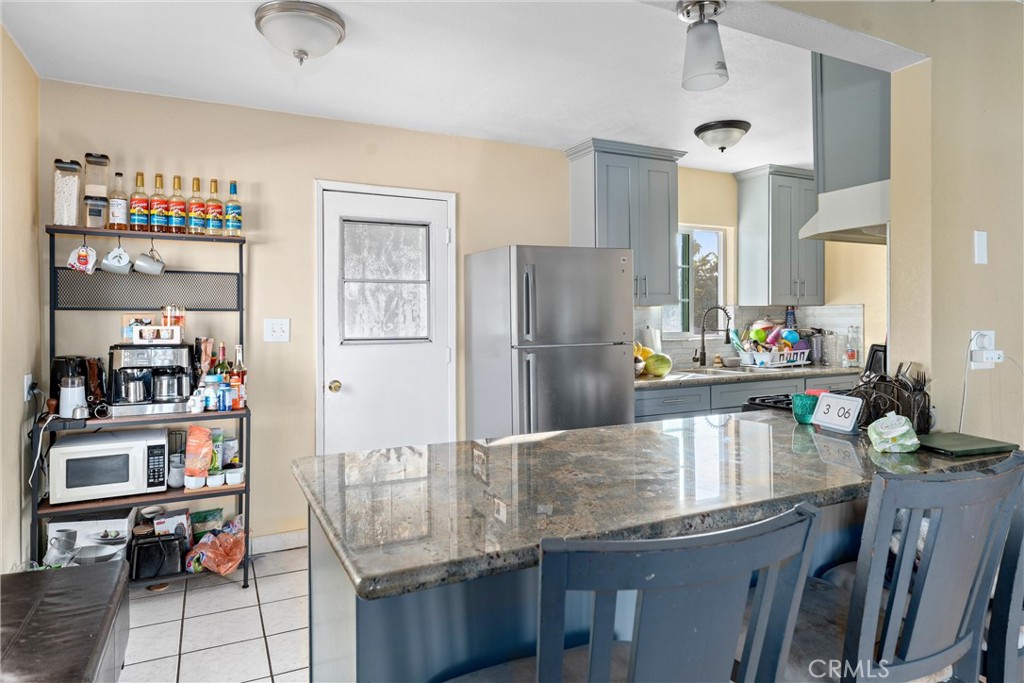Compton, California, 90220, United States, ,Residential,For Sale,1842717