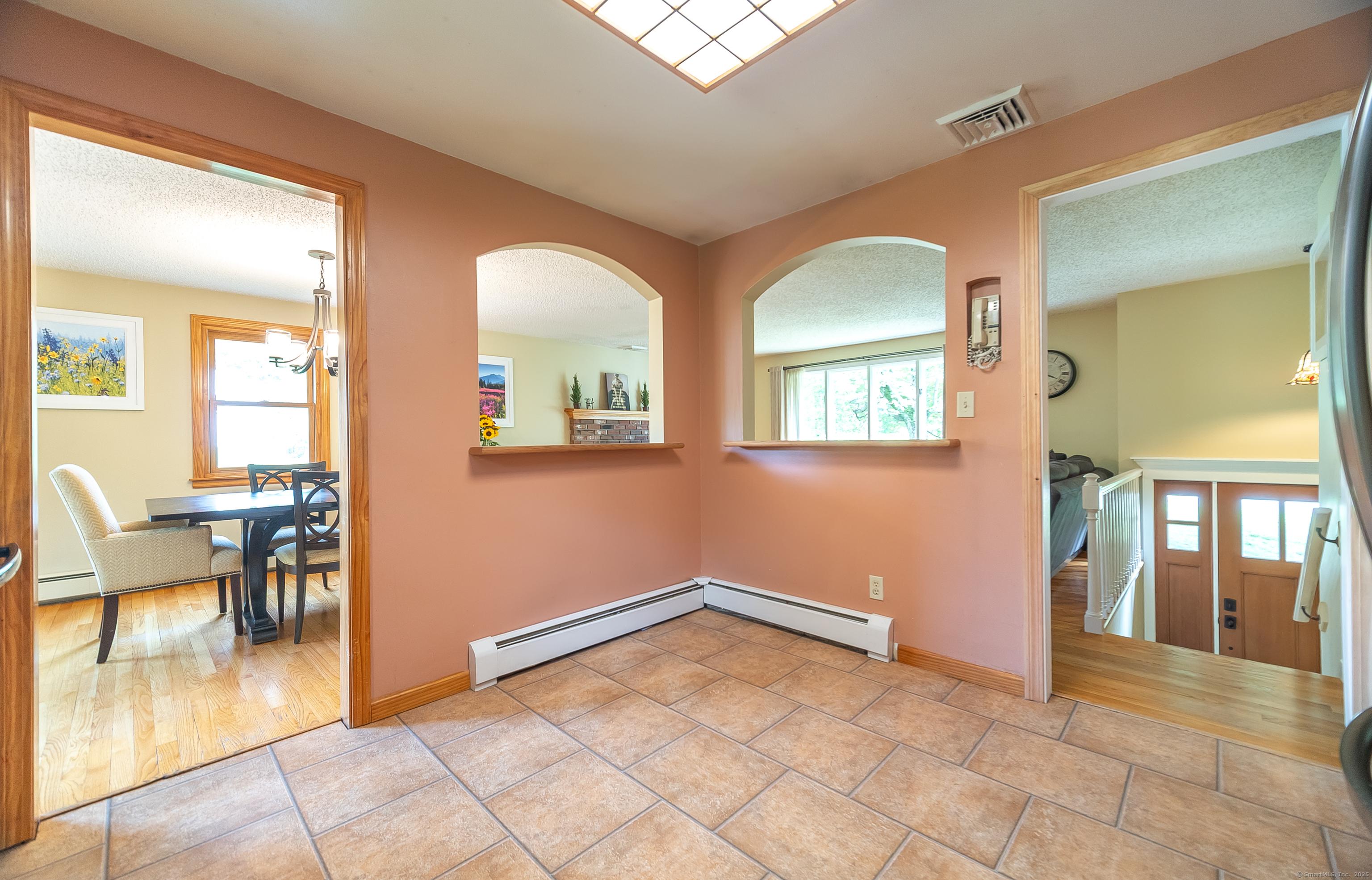 Southington, Connecticut, 06489, United States, 4 Bedrooms Bedrooms, ,4 BathroomsBathrooms,Residential,For Sale,1938423