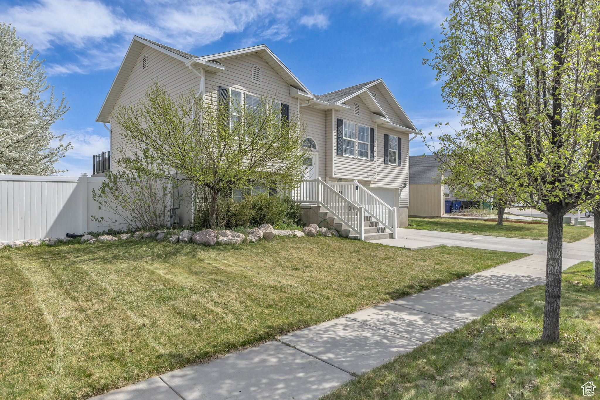 Herriman, Utah, 84096, United States, 5 Bedrooms Bedrooms, ,2 BathroomsBathrooms,Residential,For Sale,1850262