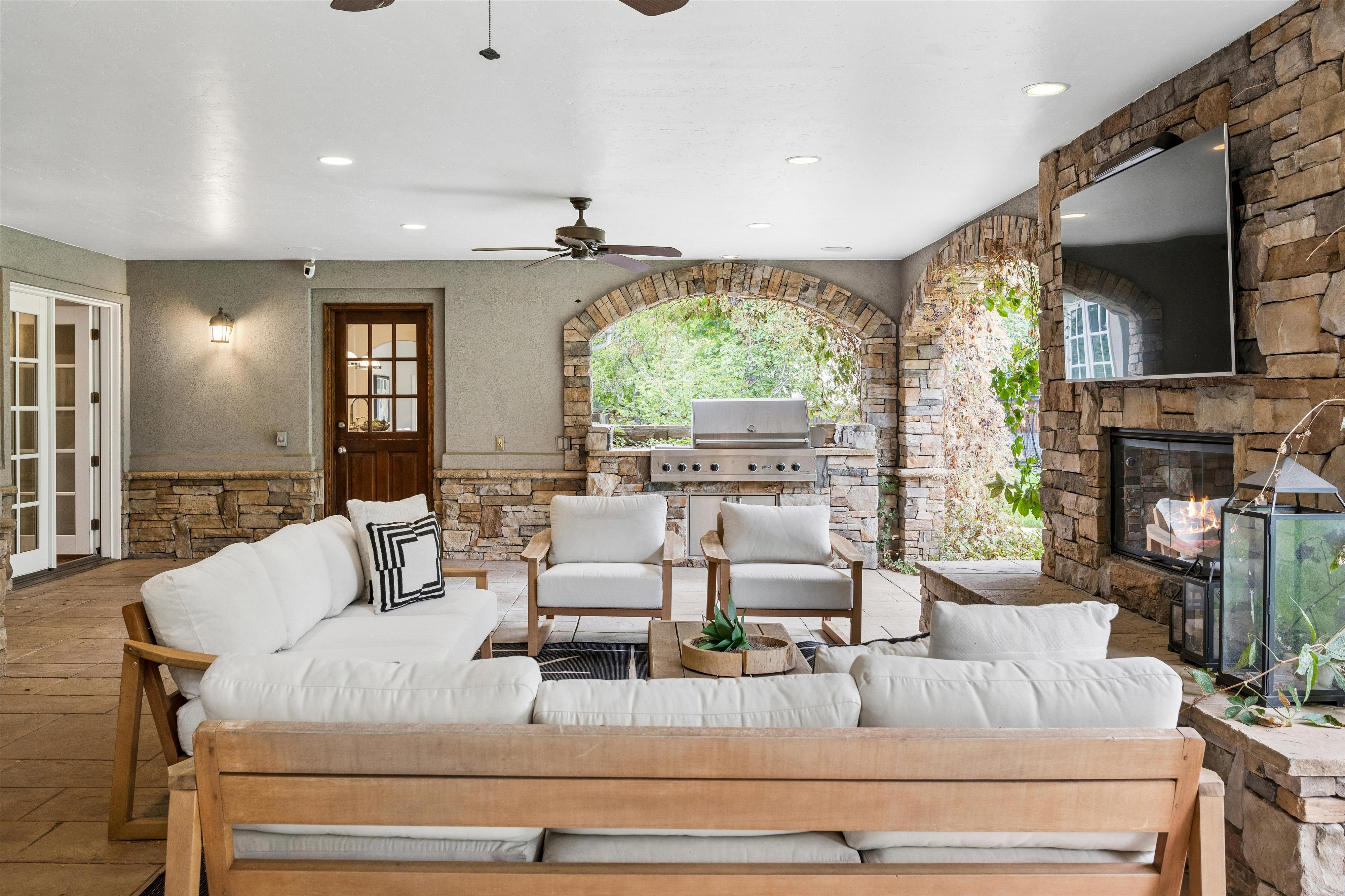  Timeless architecture & exceptional indoor-outdoor living - 物件實景