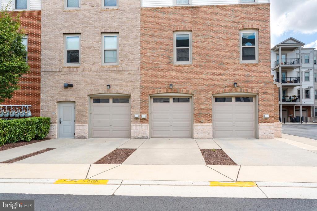 Ashburn, Virginia, 20148, United States, 3 Bedrooms Bedrooms, ,2 BathroomsBathrooms,Residential,For Sale,1977390