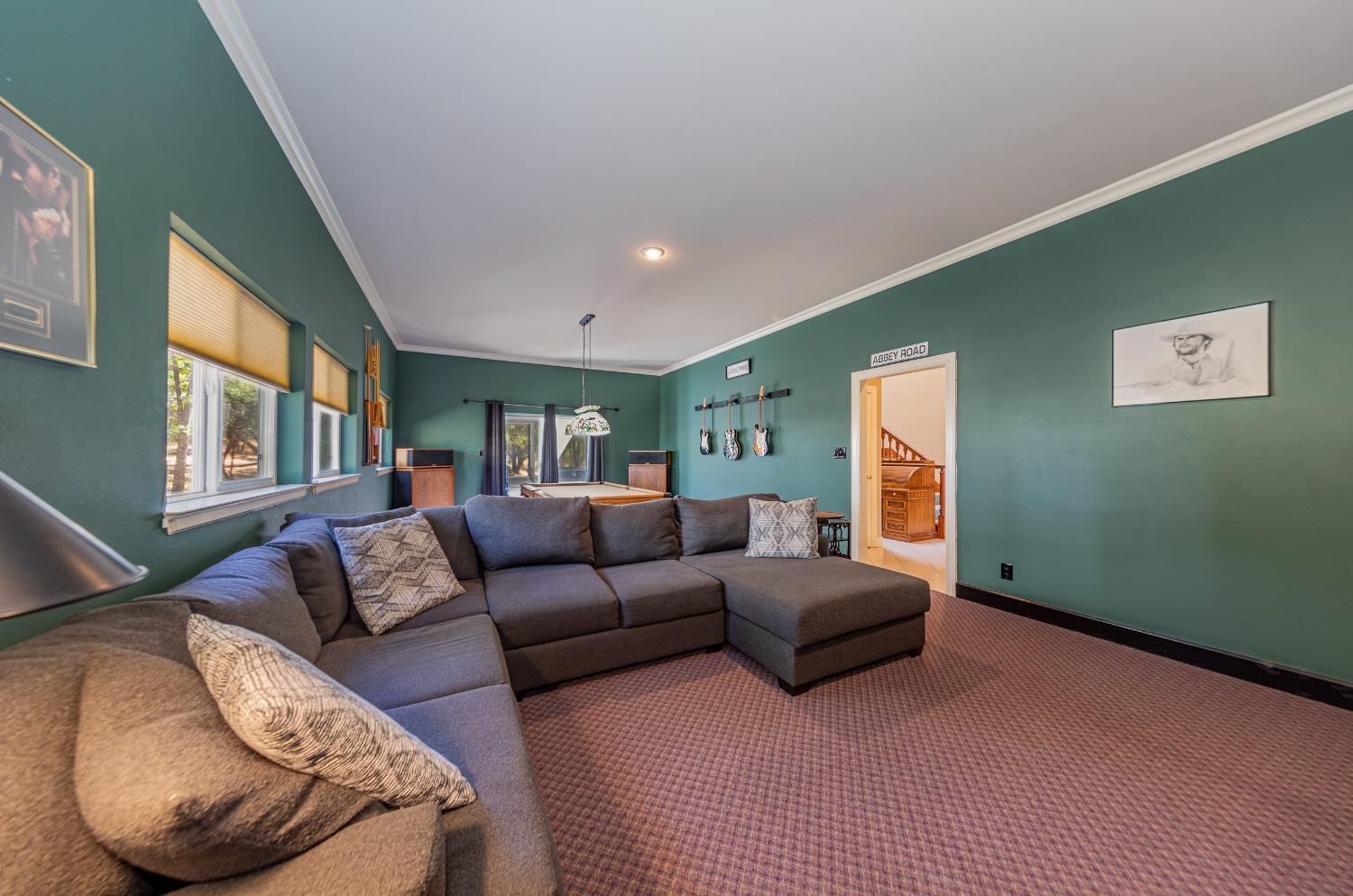 Ahwahnee, California, 93601, United States, 4 Bedrooms Bedrooms, ,3 BathroomsBathrooms,Residential,For Sale,1978318