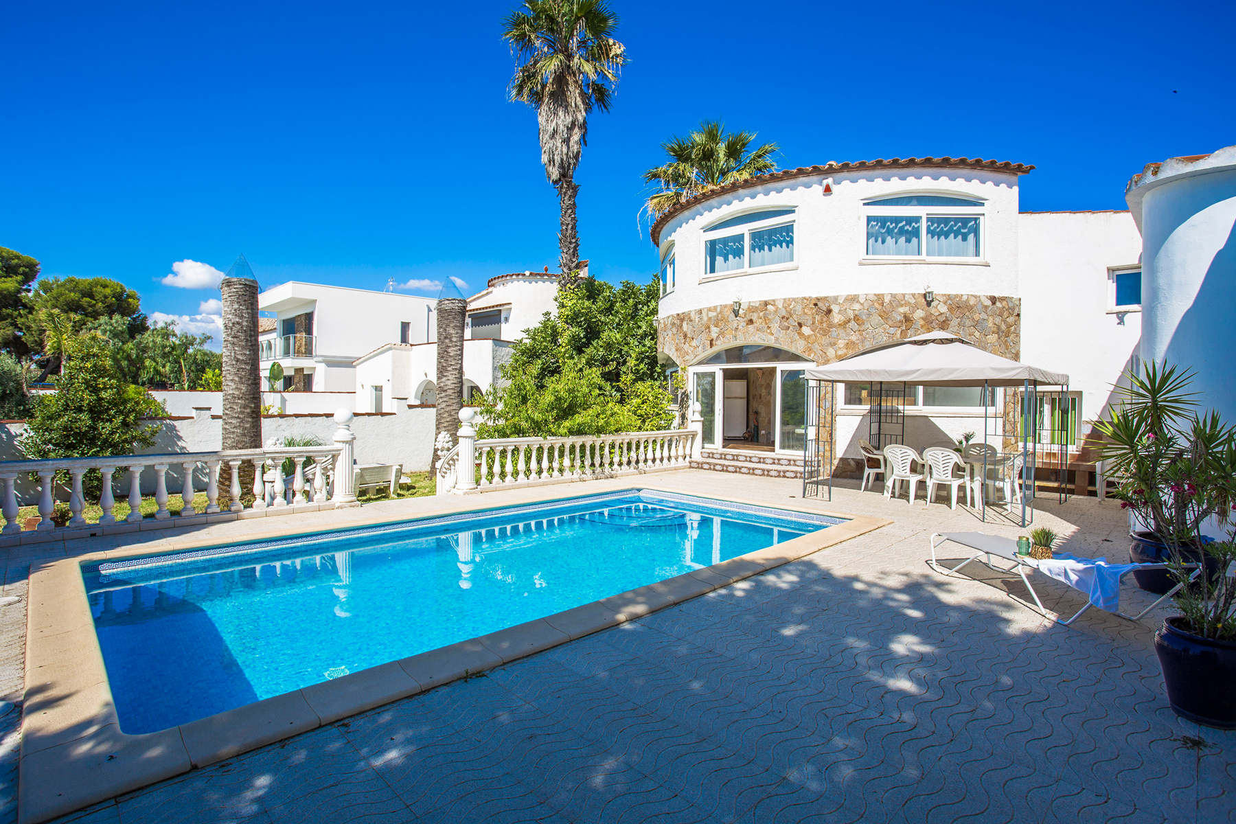  Mediterranean Independent Villa in Empuriabrava with Private Mooring - 物件實景