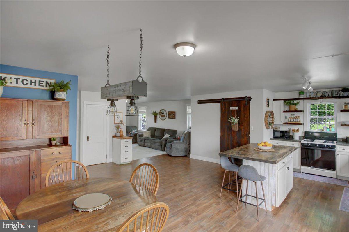 Orrstown, Pennsylvania, 17244, United States, 4 Bedrooms Bedrooms, ,2 BathroomsBathrooms,Residential,For Sale,1906124
