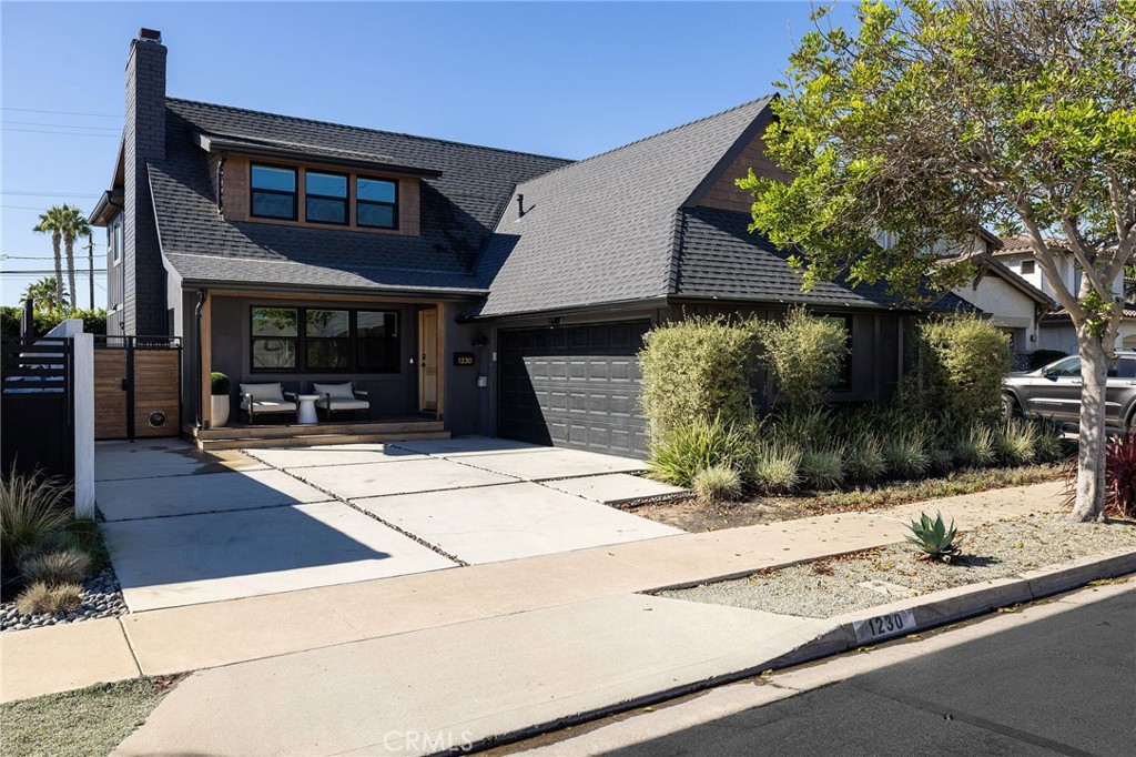 Seal Beach, California, 90740, United States, 5 Bedrooms Bedrooms, ,3 BathroomsBathrooms,Residential,For Sale,1988000