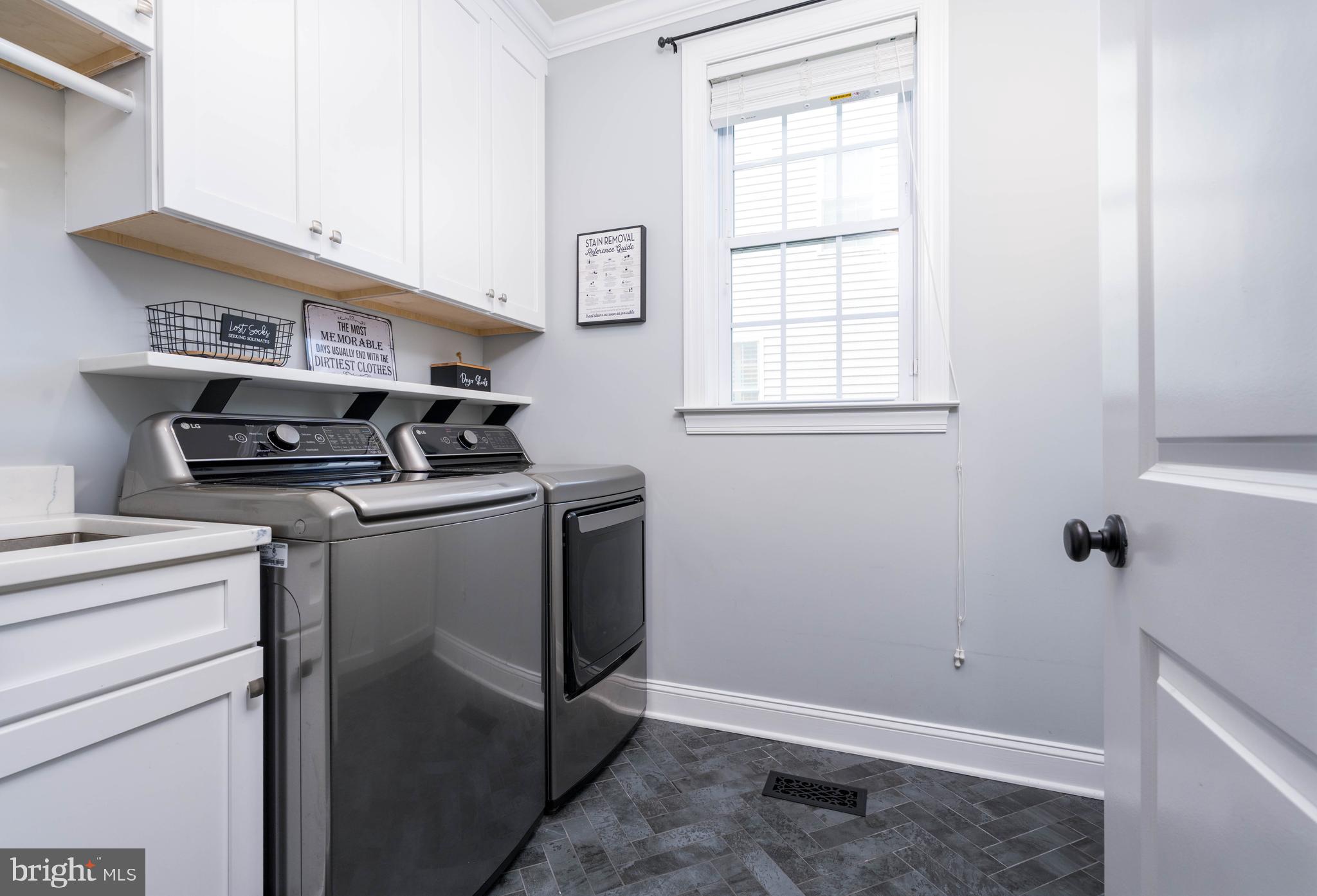 Haymarket, Virginia, 20169, United States, 4 Bedrooms Bedrooms, ,5 BathroomsBathrooms,Residential,For Sale,2048396