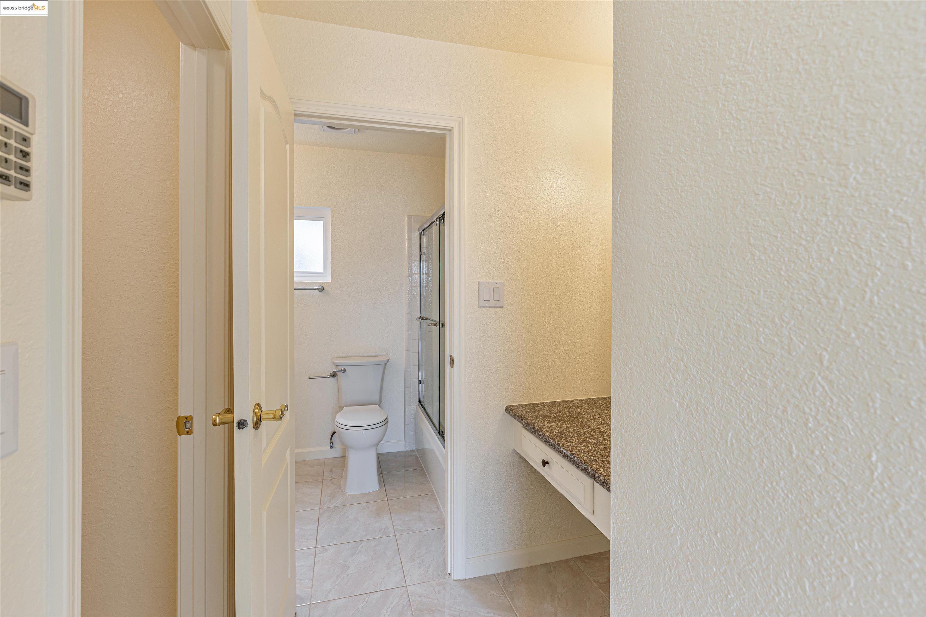 San Francisco, California, 94122, United States, 3 Bedrooms Bedrooms, ,3 BathroomsBathrooms,Residential,For Sale,1949271