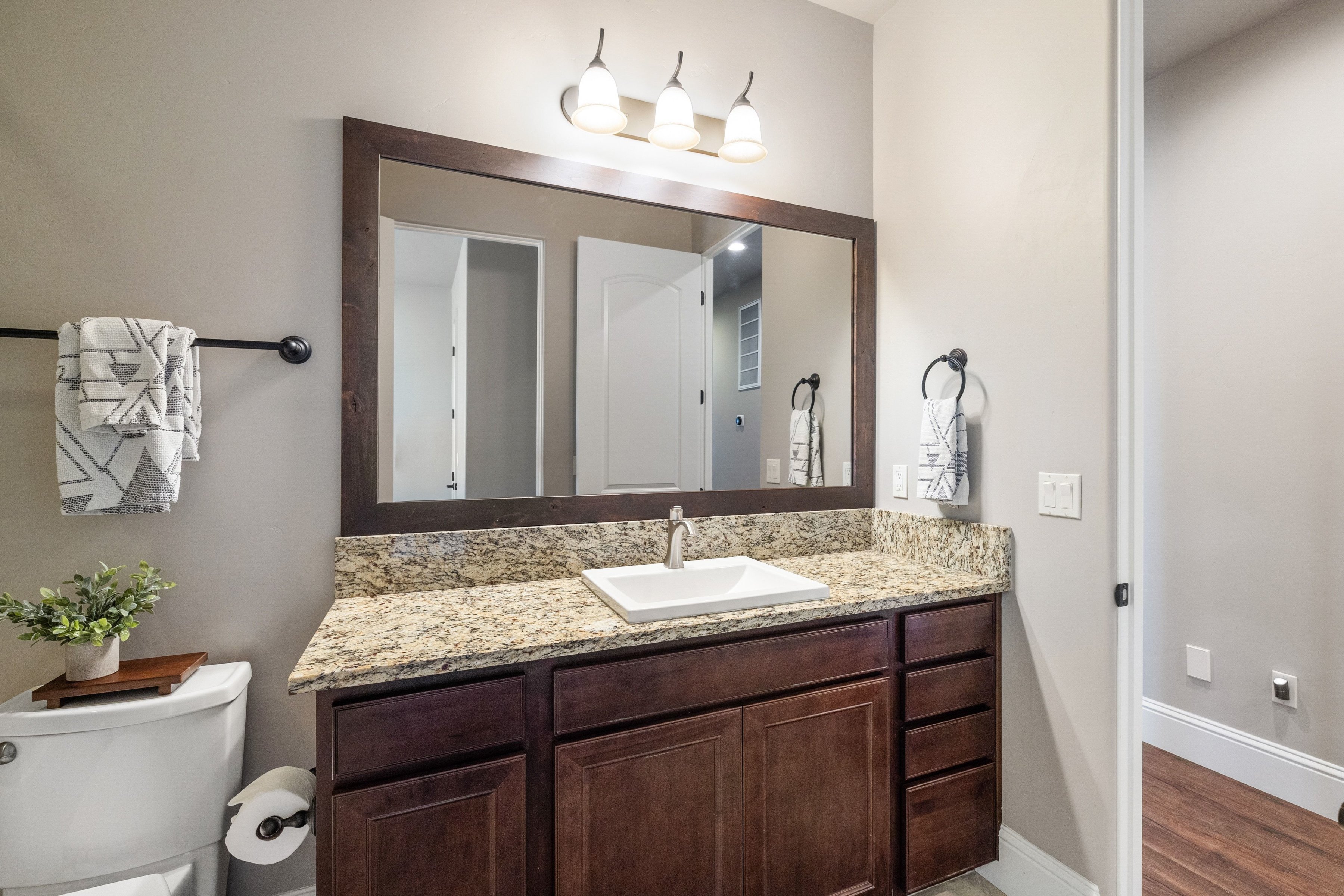  Luxurious Modern Farmhouse with Breathtaking Views - 物件實景