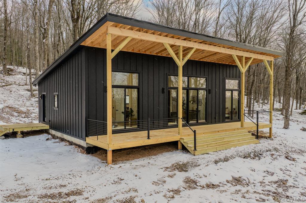 Neversink, New York, 12765, United States, 3 Bedrooms Bedrooms, ,2 BathroomsBathrooms,Residential,For Sale,2010737