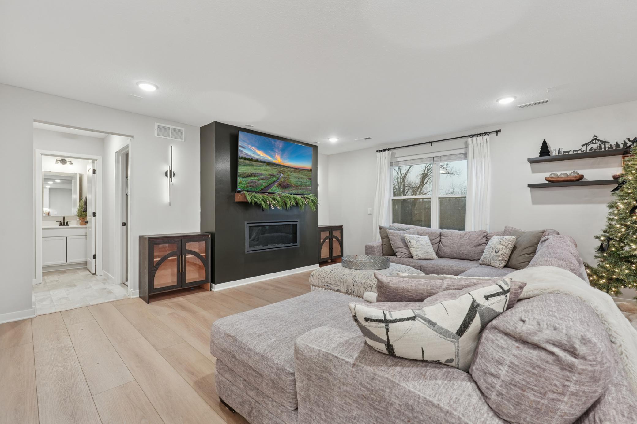 Cottage Grove, Minnesota, 55016, United States, 5 Bedrooms Bedrooms, ,1 BathroomBathrooms,Residential,For Sale,2000572