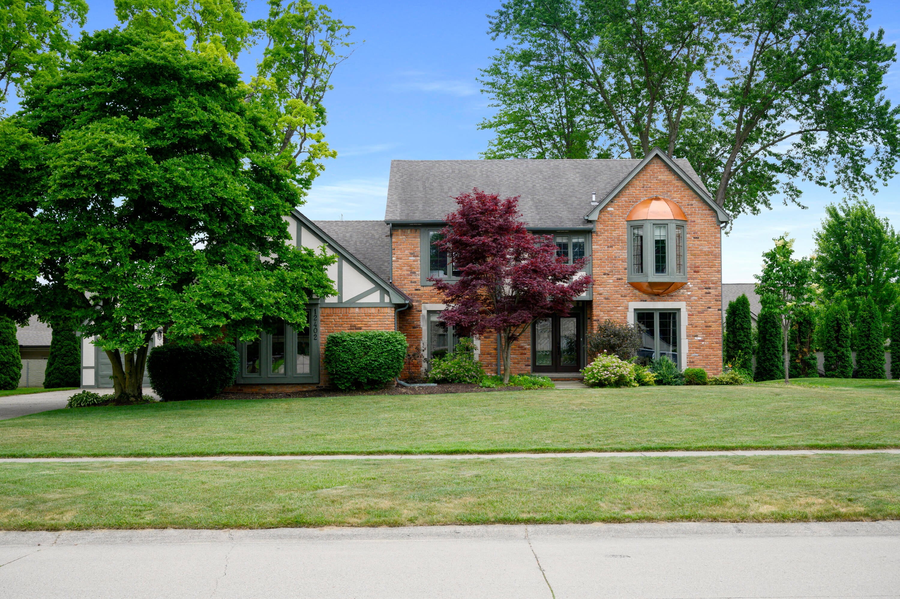 Watkins Dr, Shelby Township, MI 48315