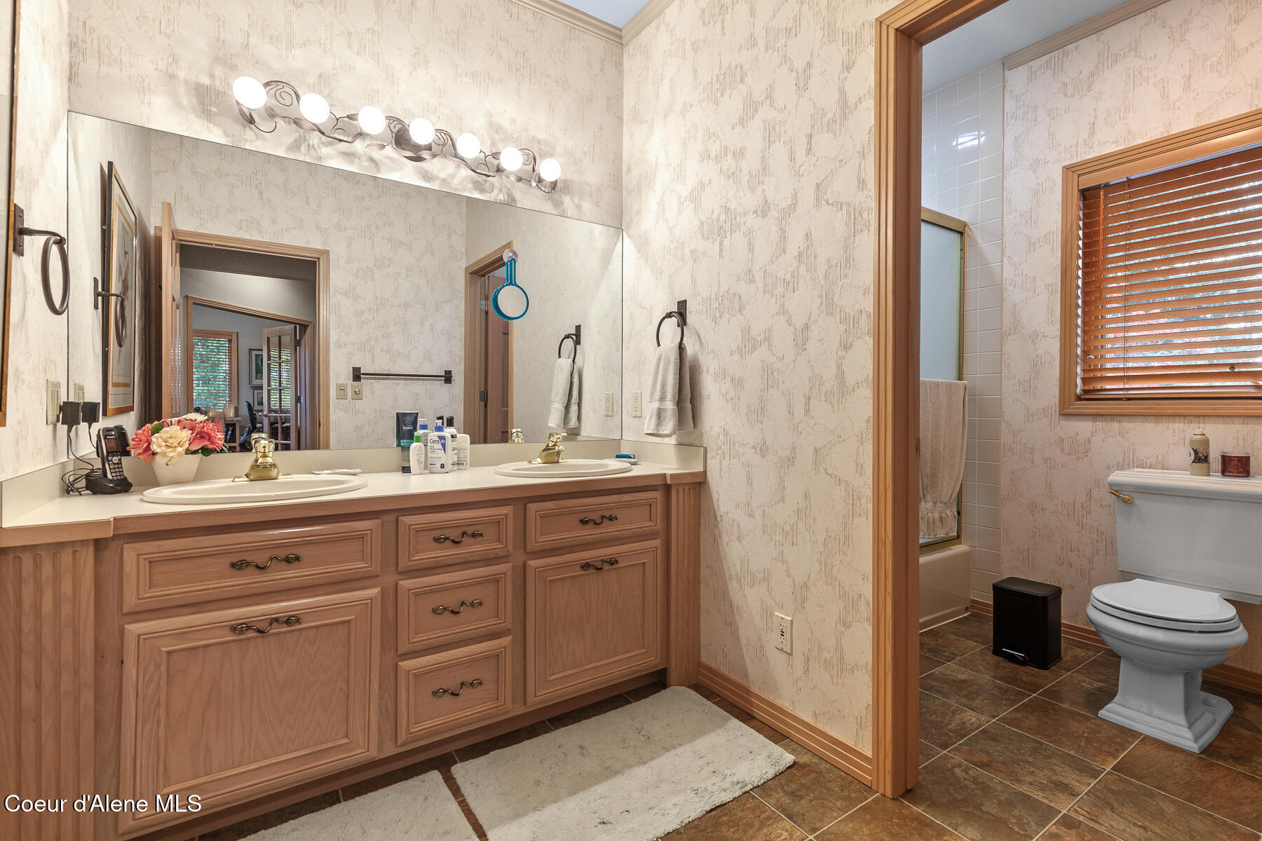 Hayden Lake, Idaho, 83835, United States, 4 Bedrooms Bedrooms, ,3 BathroomsBathrooms,Residential,For Sale,2007766