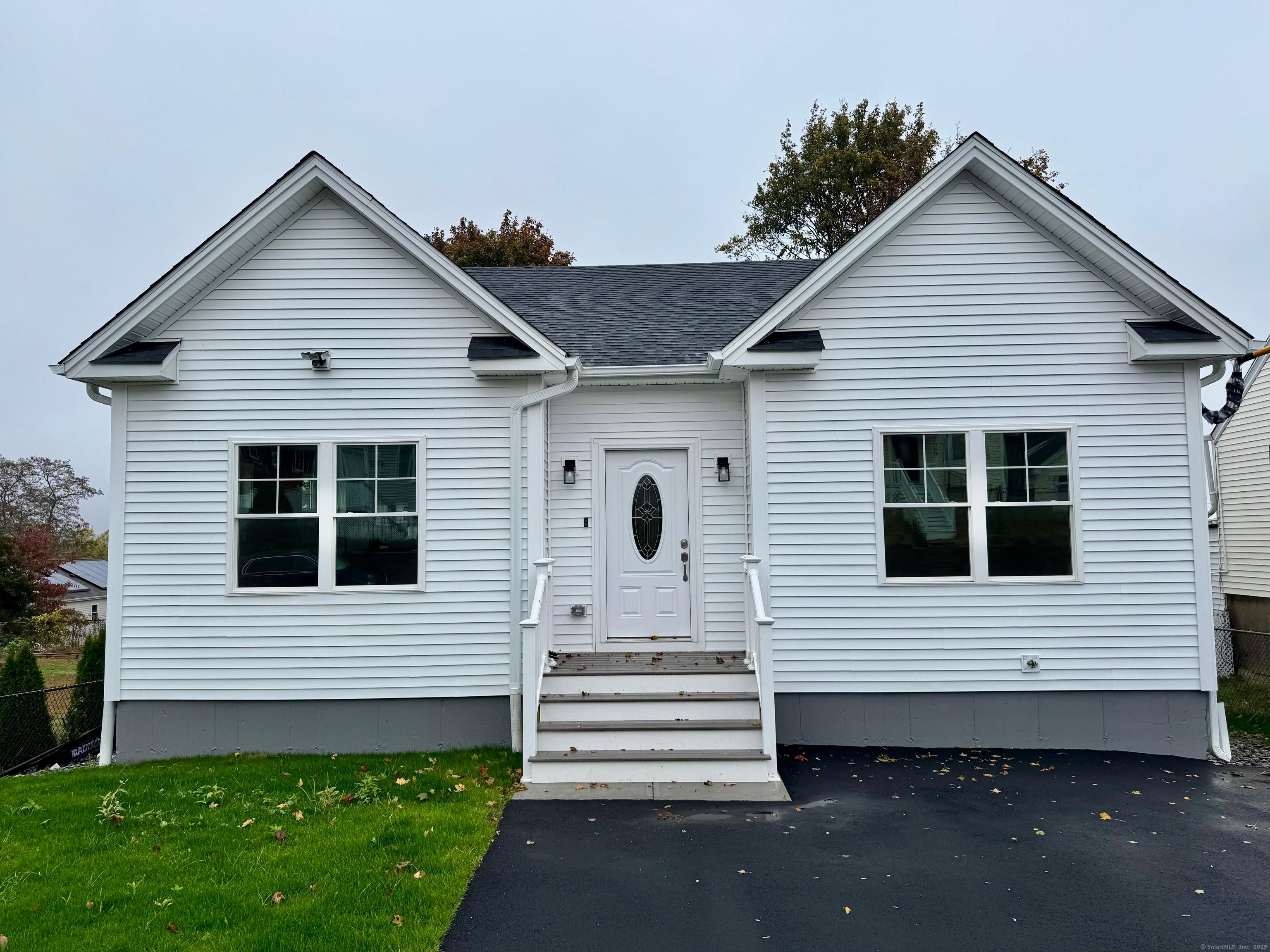 Bridgeport, Connecticut, 06606, United States, 4 Bedrooms Bedrooms, ,3 BathroomsBathrooms,Residential,For Sale,1978261