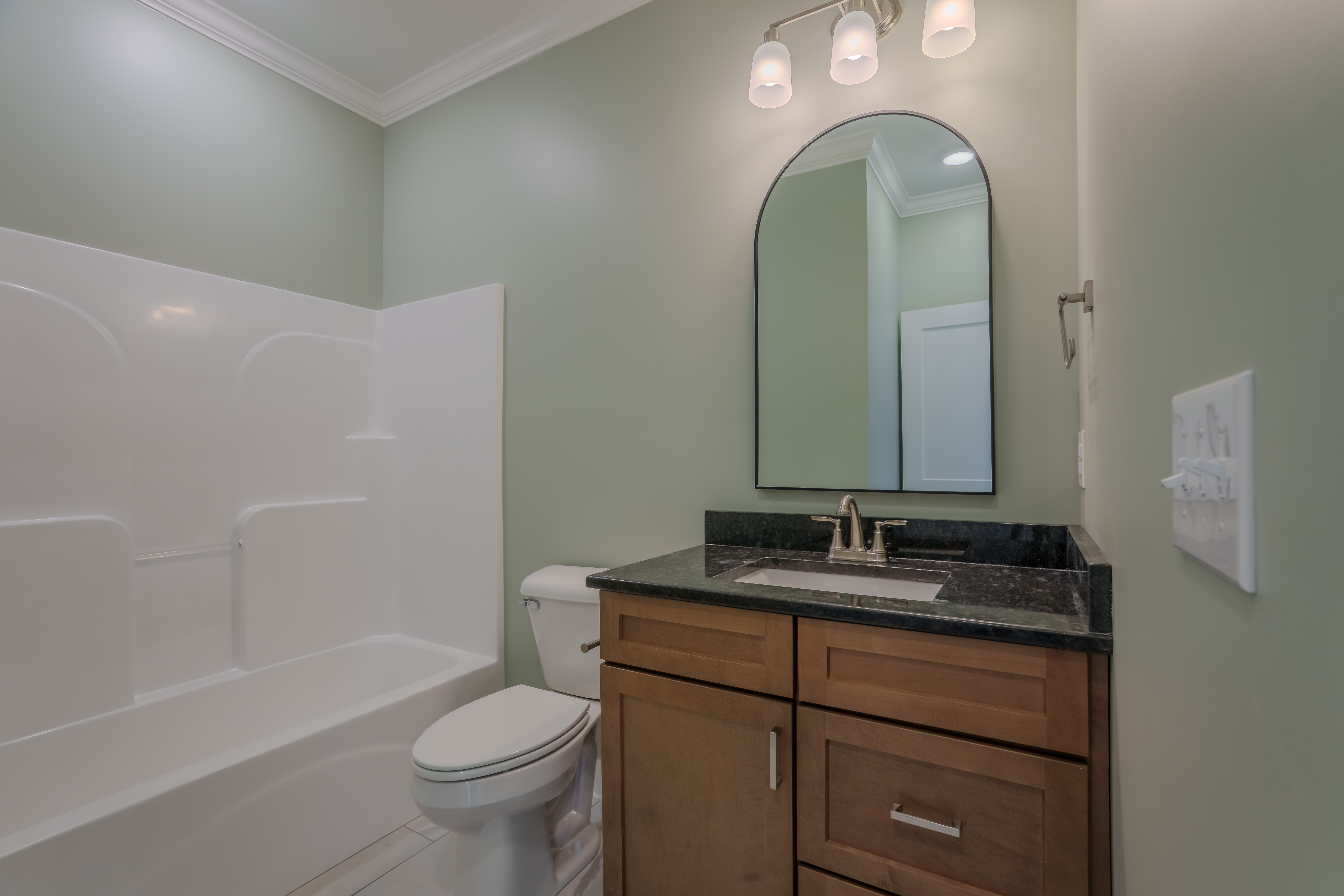 Muscle Shoals, Alabama, 35661, United States, 5 Bedrooms Bedrooms, ,3 BathroomsBathrooms,Residential,For Sale,1977314