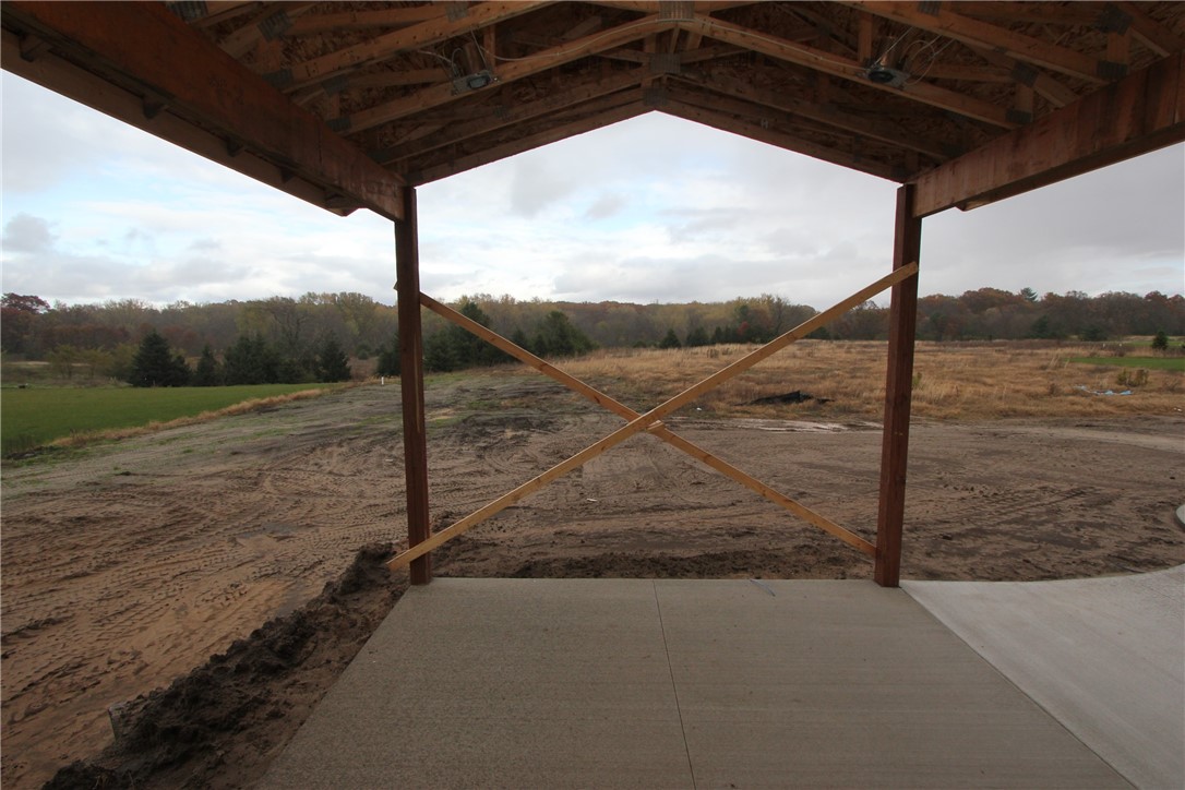 Eleva, Wisconsin, 54738, United States, 5 Bedrooms Bedrooms, ,4 BathroomsBathrooms,Residential,For Sale,1981879