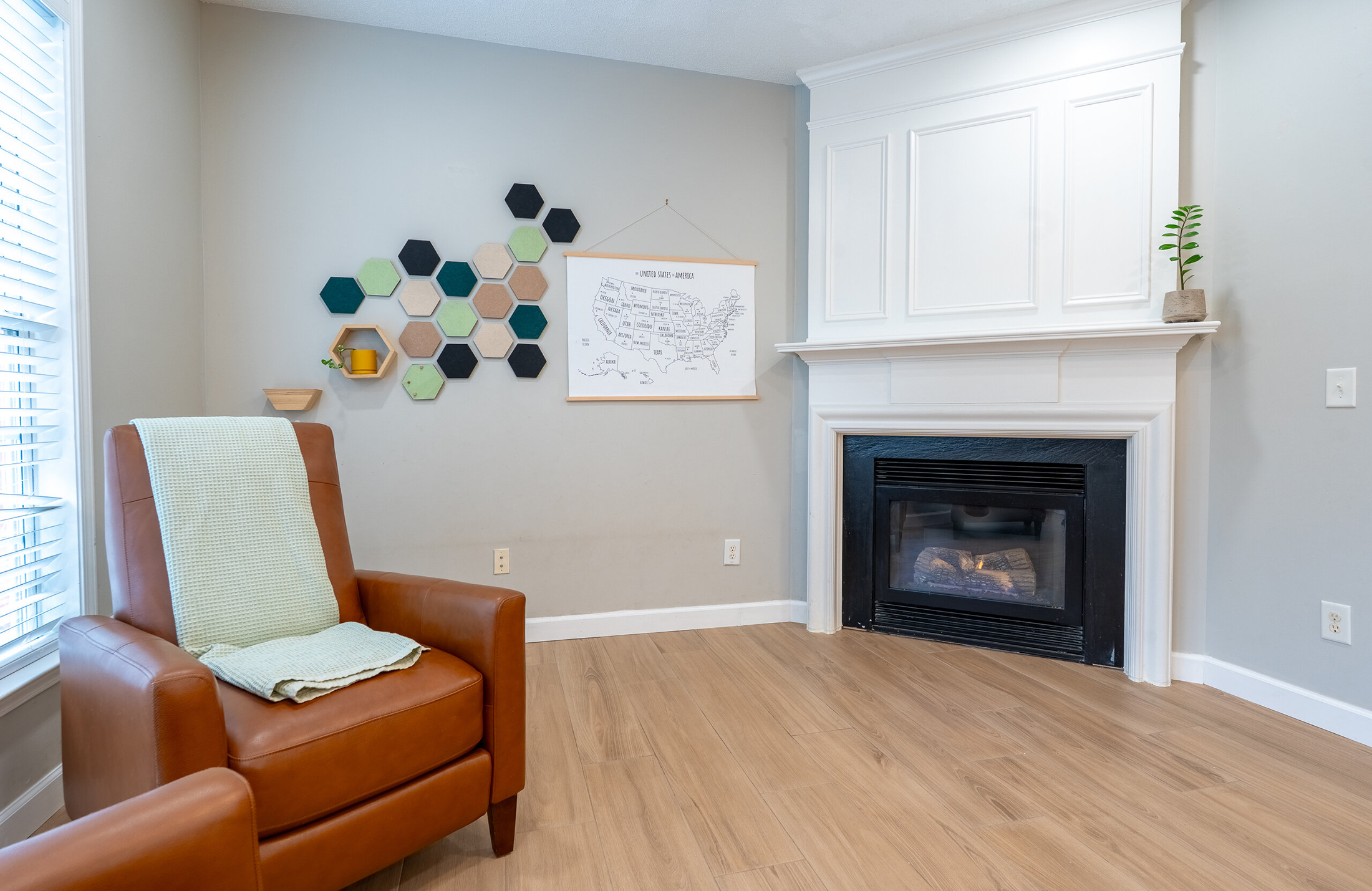  Beautifully Updated Townhome in Desirable Windward/Deerfield Area of Alpharetta - 物件實景