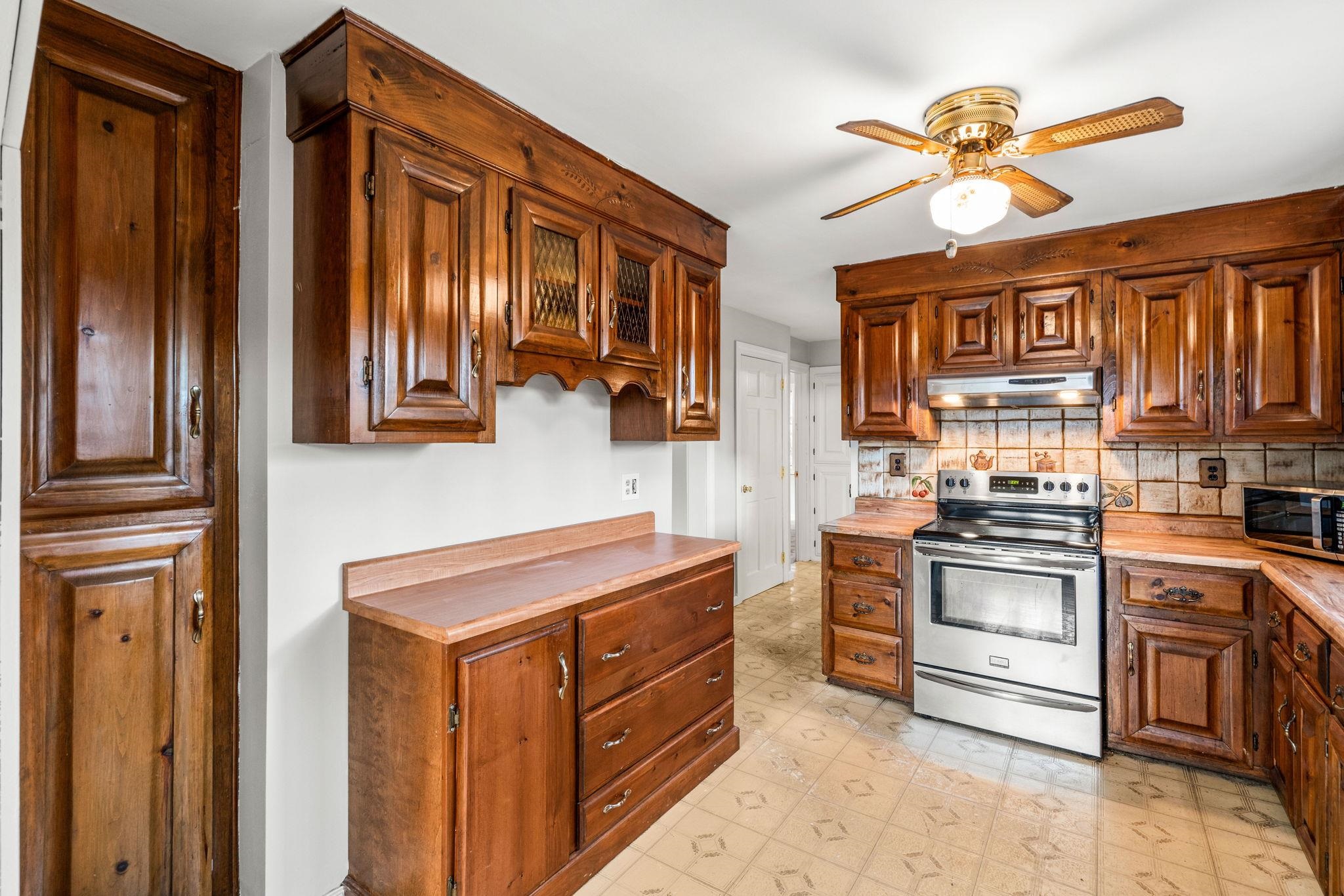 Pelham, New Hampshire, 03076, United States, 3 Bedrooms Bedrooms, ,1 BathroomBathrooms,Residential,For Sale,1991276