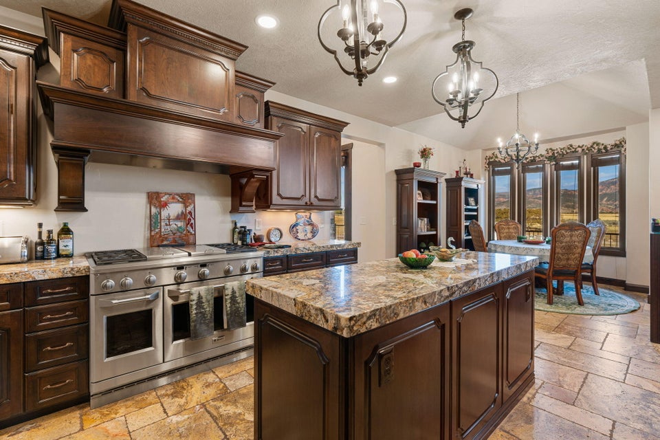 New Harmony, Utah, 84757, United States, 5 Bedrooms Bedrooms, ,6 BathroomsBathrooms,Residential,For Sale,2000791