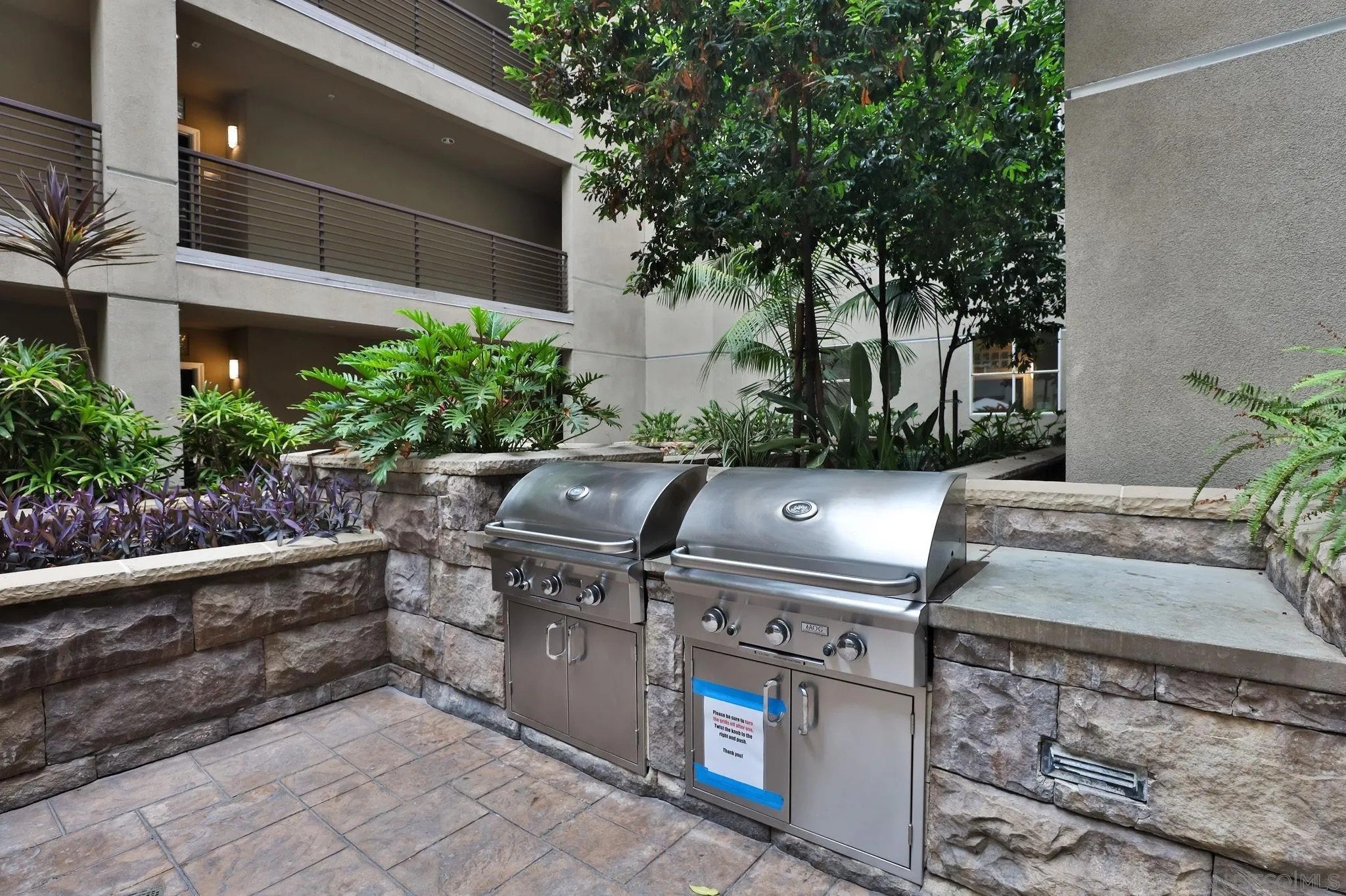 San Diego, California, 92101, United States, 1 Bedroom Bedrooms, ,1 BathroomBathrooms,Residential,For Sale,1951251