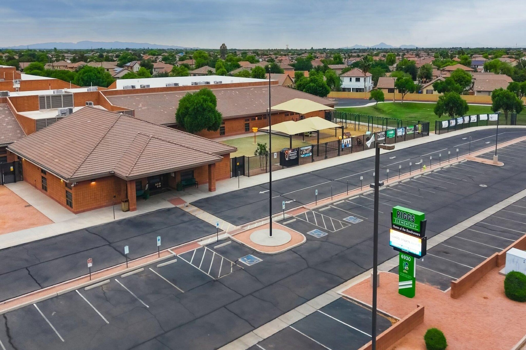  4262 E Meadowview Drive  Gilbert, AZ - 物件實景