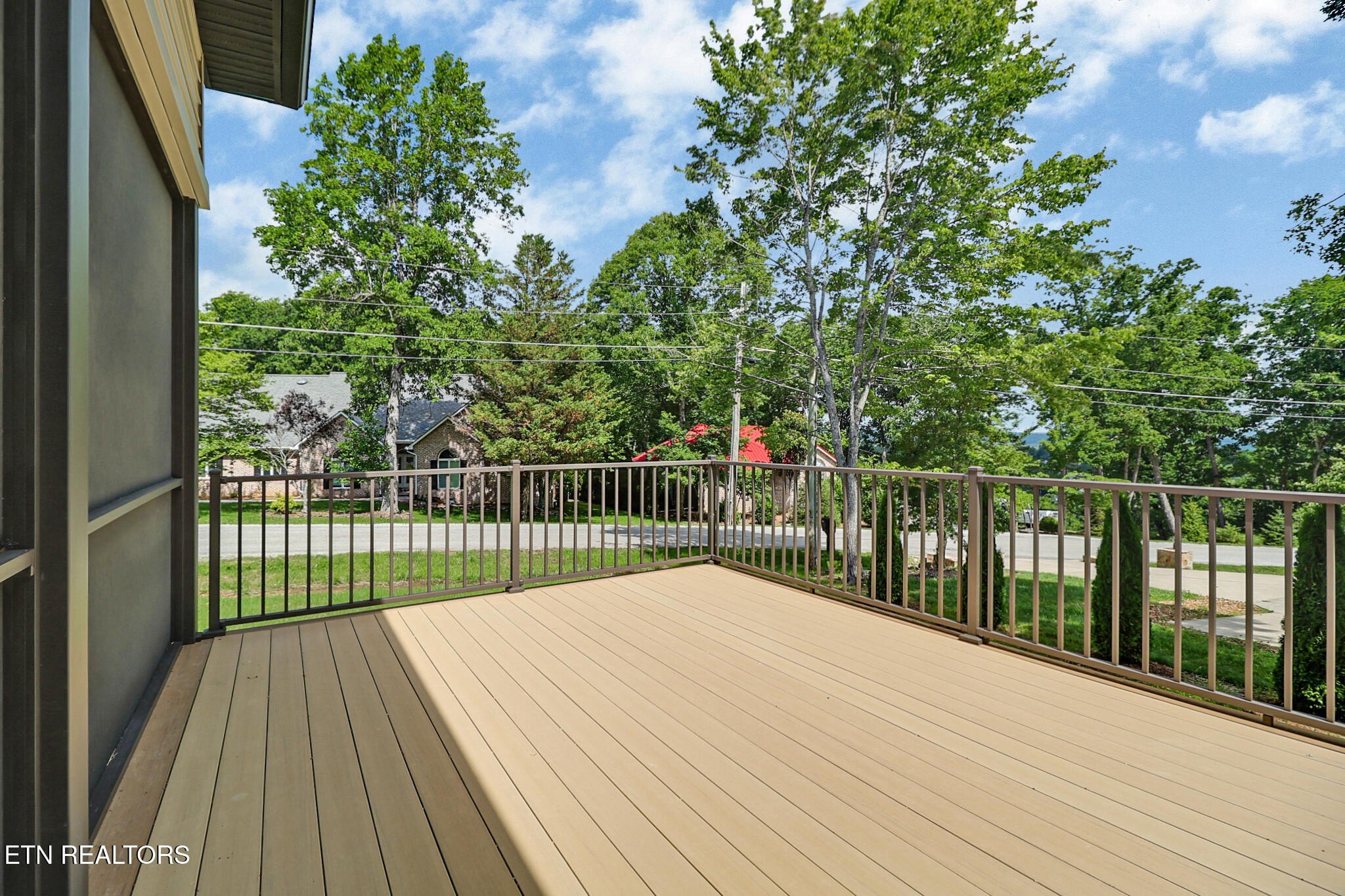 Crossville, Tennessee, 38558, United States, 3 Bedrooms Bedrooms, ,3 BathroomsBathrooms,Residential,For Sale,1998729