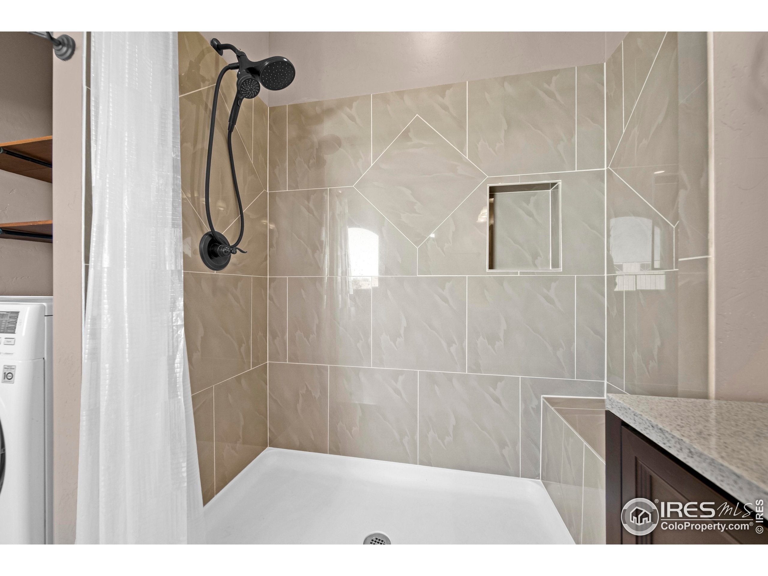 Fort Morgan, Colorado, 80701, United States, 3 Bedrooms Bedrooms, ,4 BathroomsBathrooms,Residential,For Sale,1982618