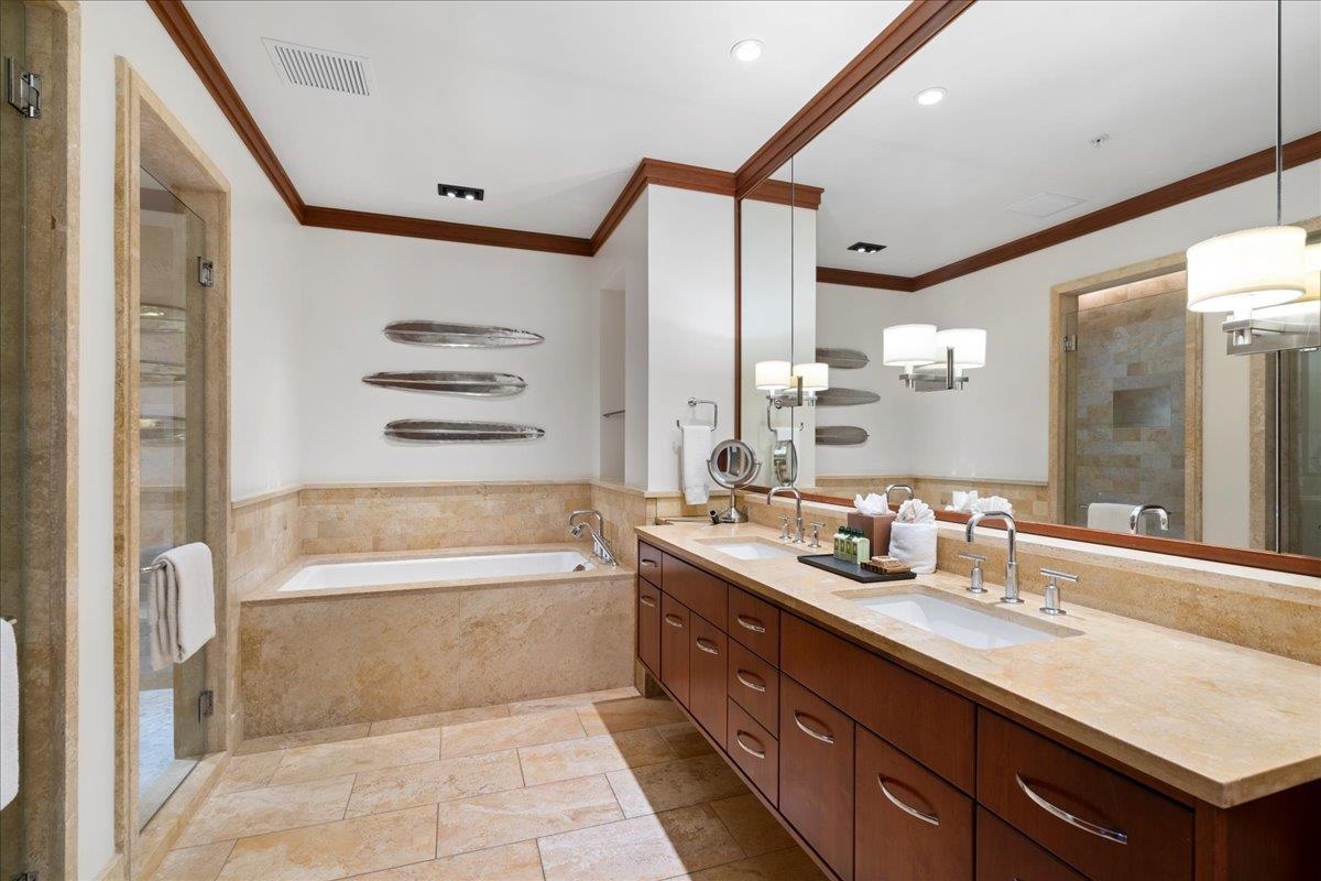 Lahaina, Hawaii, 96761, United States, 3 Bedrooms Bedrooms, ,4 BathroomsBathrooms,Residential,For Sale,1995819