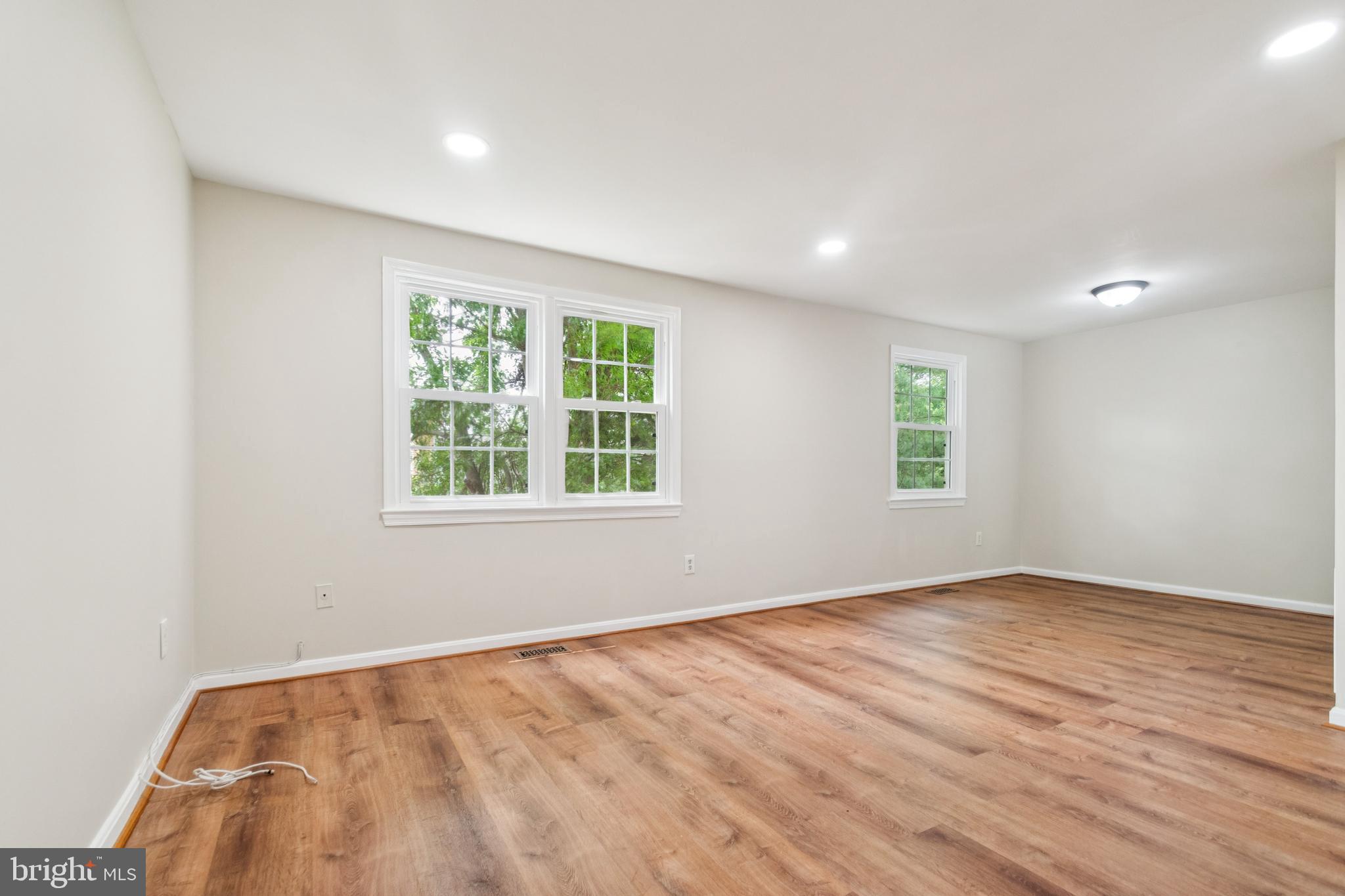 Gaithersburg, Maryland, 20878, United States, 3 Bedrooms Bedrooms, ,3 BathroomsBathrooms,Residential,For Sale,1889859