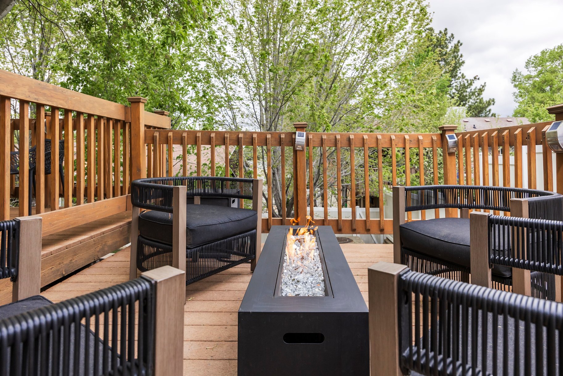  Sandy Gem Near the Canyons with Beautiful Backyard Living - 物件實景