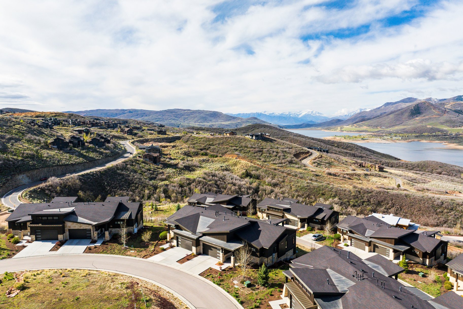  Premium Location at Shoreline with Main Level Master & Unobstructed Views - 物件實景