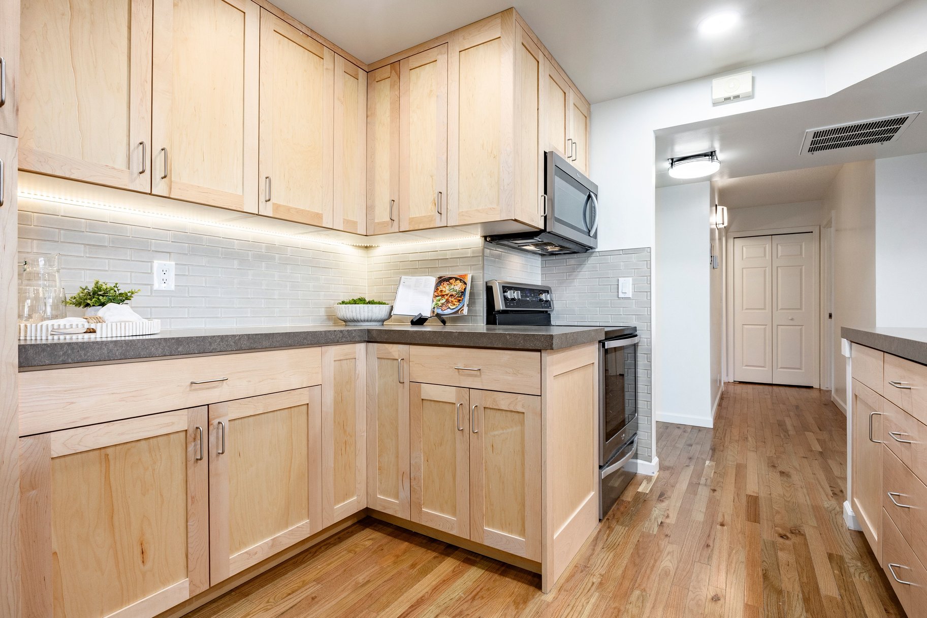  Spacious Canyon Crest Condo with Sweeping Valley Views - 物件實景