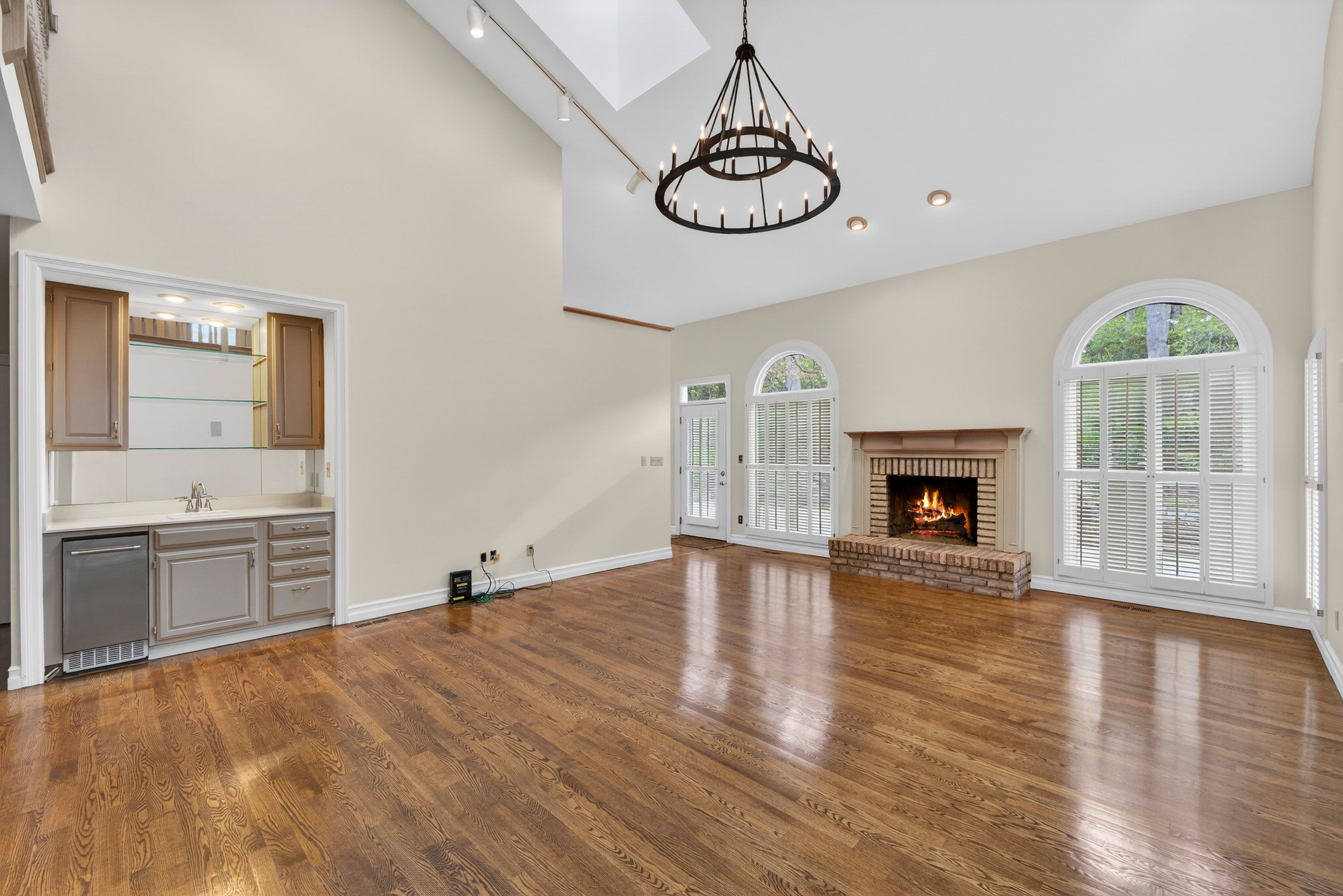  Tucked within the serene, tree-lined enclave of The Forest Subdivision - 物件實景