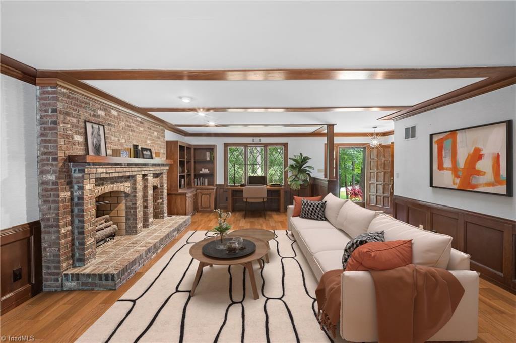 High Point, North Carolina, 27265, United States, 4 Bedrooms Bedrooms, ,4 BathroomsBathrooms,Residential,For Sale,1900964