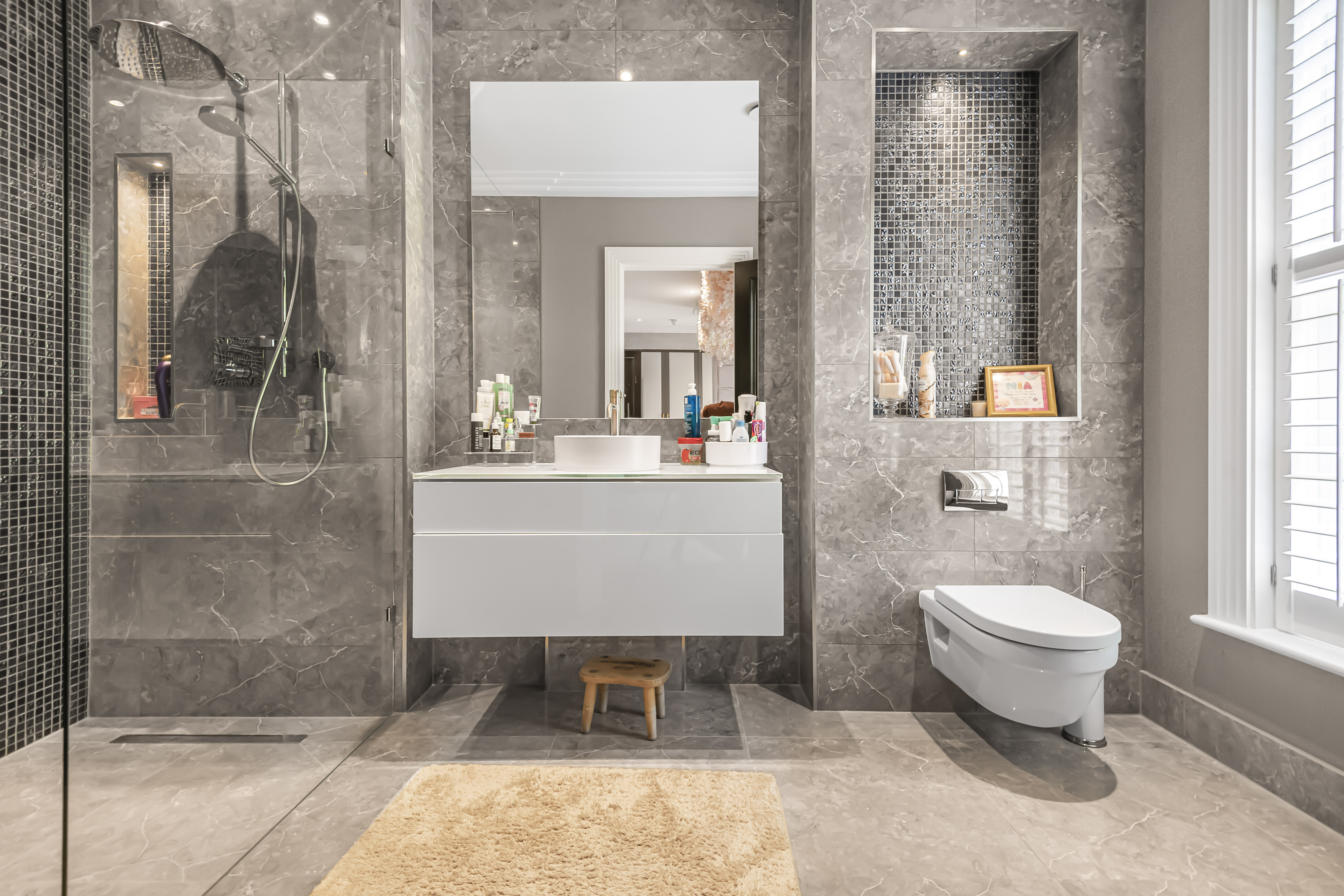  Luxury amenities and an abundance of space in this gated home - 物件實景