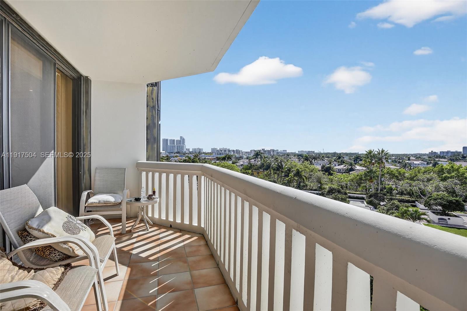 Aventura, Florida, 33160, United States, 3 Bedrooms Bedrooms, ,3 BathroomsBathrooms,Residential,For Sale,1997076