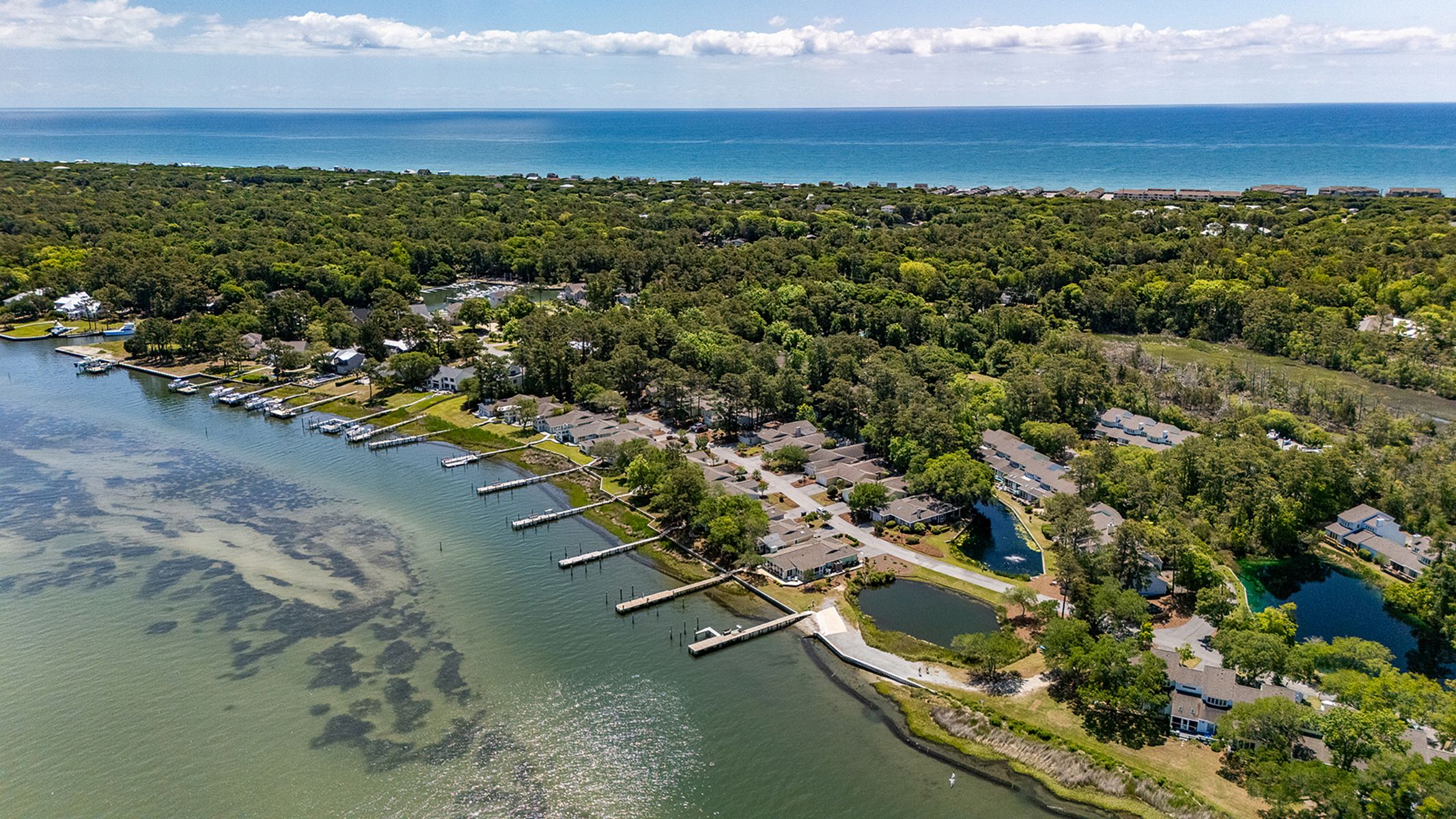  142 Lagoon Lane, Pine Knoll Shores, NC 28512 - 物件實景