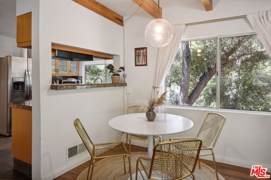 Topanga, California, 90290, United States, 4 Bedrooms Bedrooms, ,3 BathroomsBathrooms,Residential,For Sale,1795536