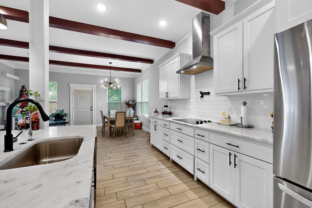 Grand Prairie, Texas, 75051, United States, 5 Bedrooms Bedrooms, ,5 BathroomsBathrooms,Residential,For Sale,1895413