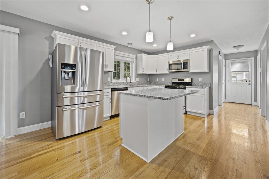 Brockton, Massachusetts, 02302, United States, 3 Bedrooms Bedrooms, ,3 BathroomsBathrooms,Residential,For Sale,1918560