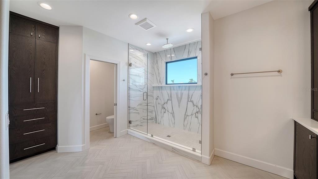 Longboat Key, Florida, 34228, United States, 4 Bedrooms Bedrooms, ,4 BathroomsBathrooms,Residential,For Sale,1751761