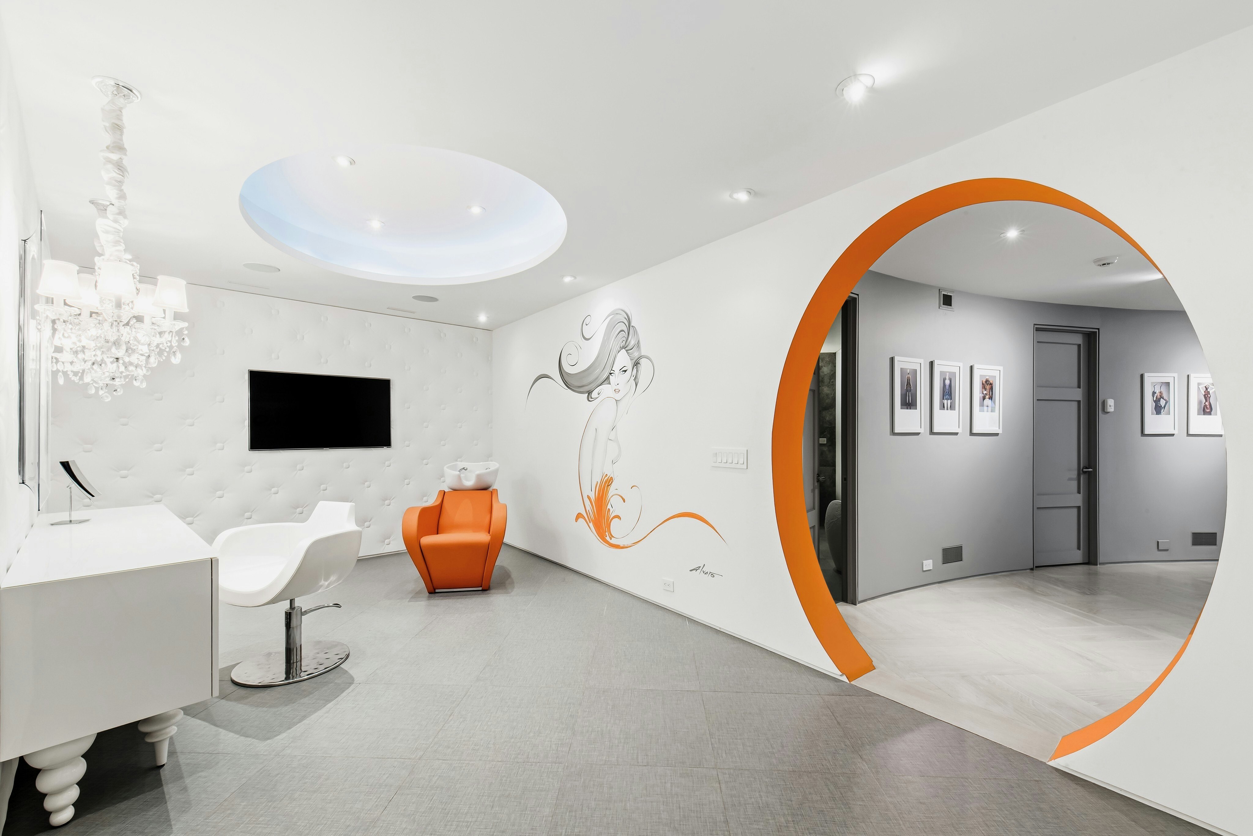  Distinguished By Architectural Clarity, Complete Privacy, And A Deeply Personal - 物件實景