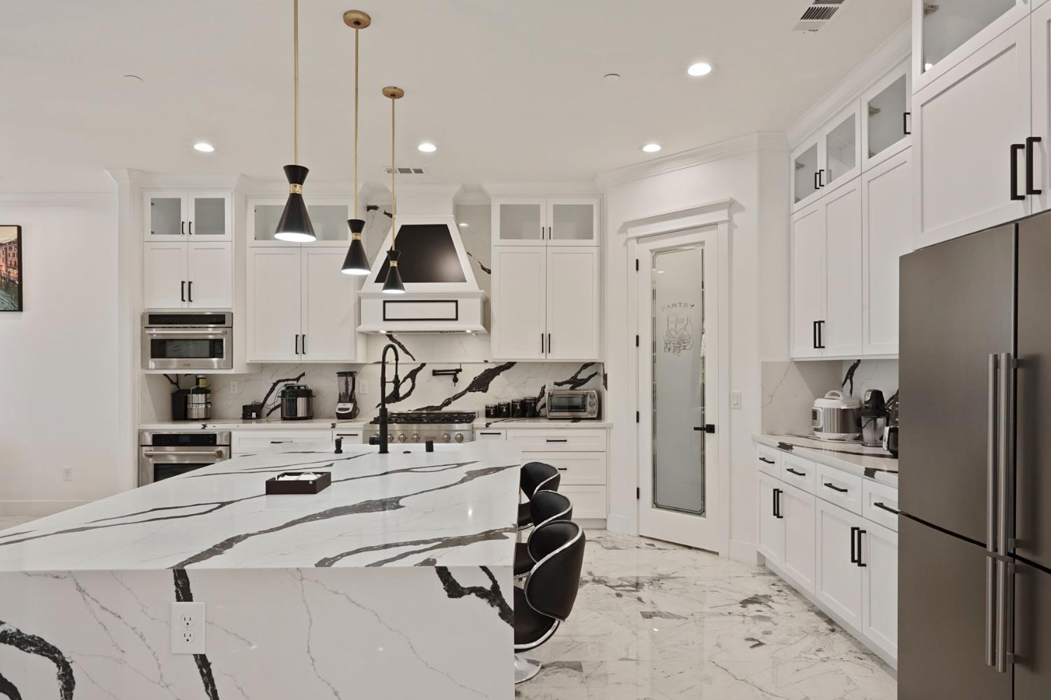 Lodi, California, 95242, United States, 5 Bedrooms Bedrooms, ,5 BathroomsBathrooms,Residential,For Sale,2012542