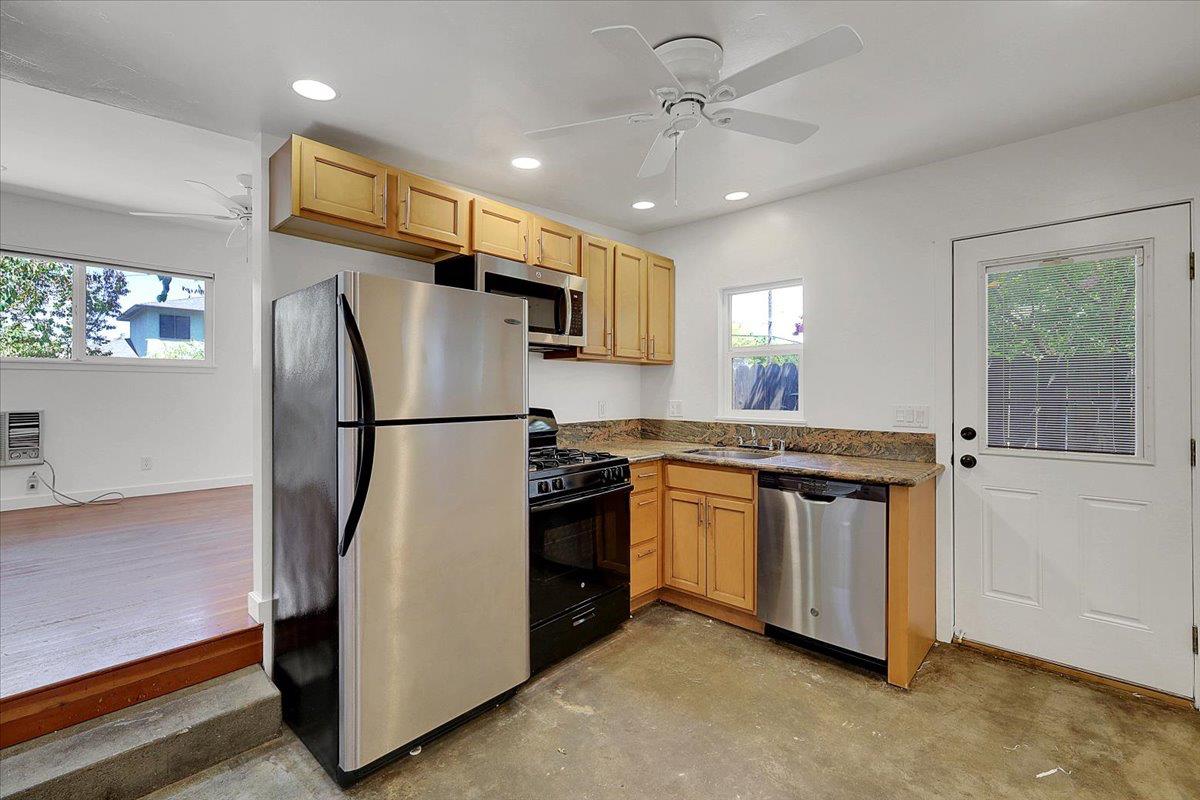 Sacramento, California, 95822, United States, 3 Bedrooms Bedrooms, ,2 BathroomsBathrooms,Residential,For Sale,1912719
