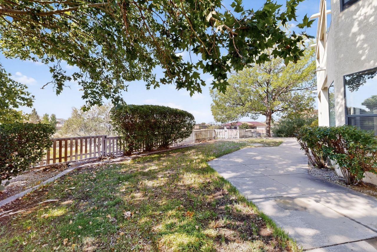 Albuquerque, New Mexico, 87122, United States, 5 Bedrooms Bedrooms, ,5 BathroomsBathrooms,Residential,For Sale,1933221