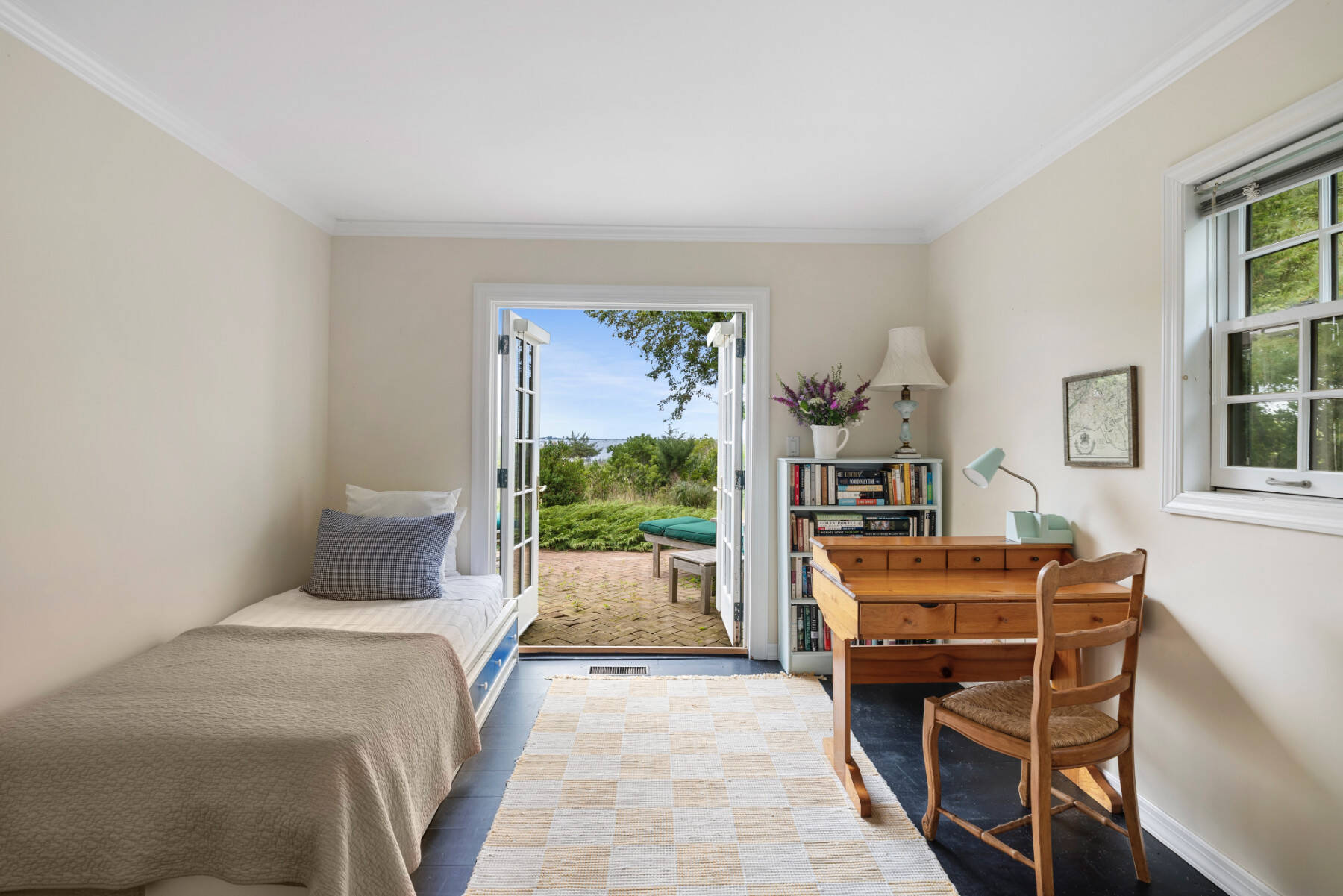  Sunrise to Sunset Views at this New Heavenly Waterfront Home - 物件實景