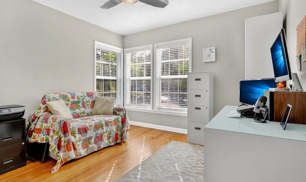 Orlando, Florida, 32804, United States, 4 Bedrooms Bedrooms, ,3 BathroomsBathrooms,Residential,For Sale,1991414